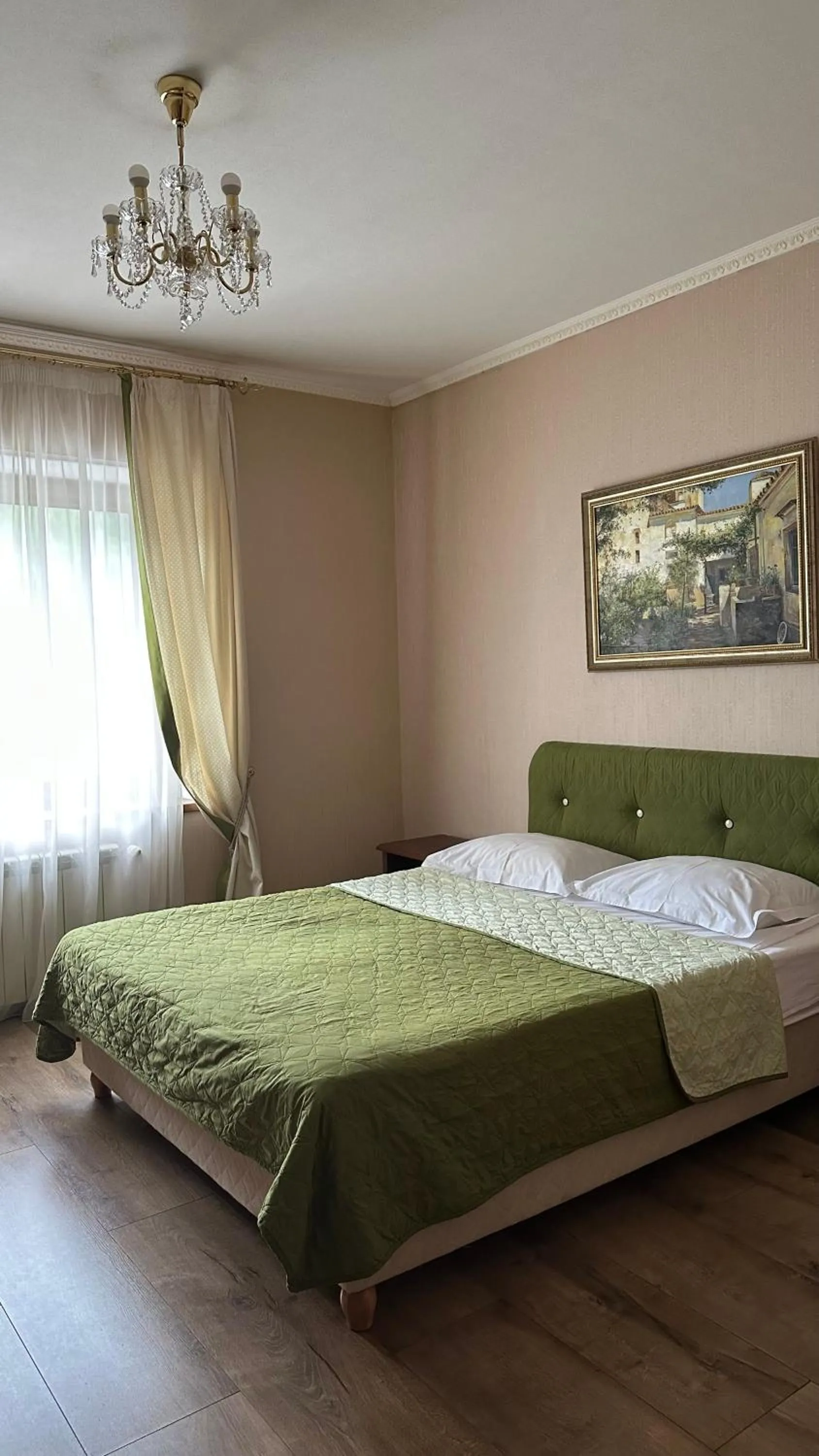 Bedroom, Bed in Kamelot