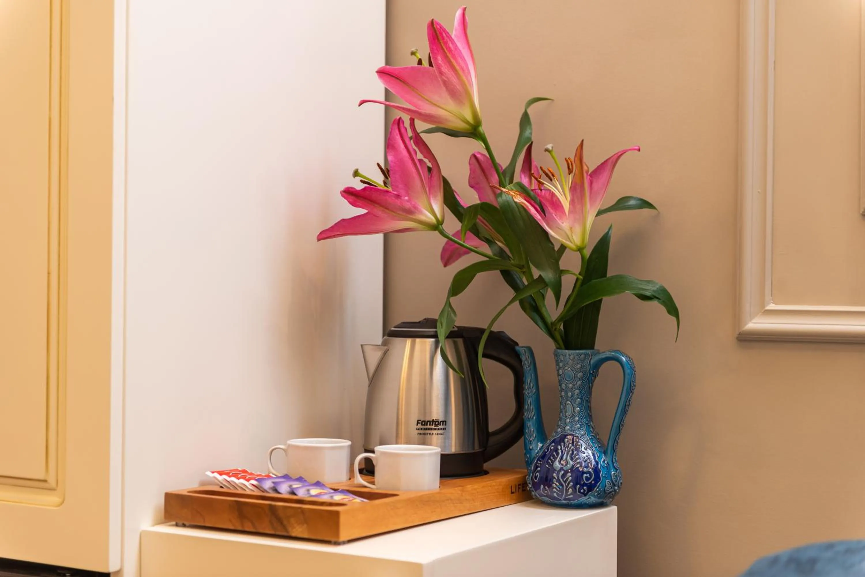 Coffee/tea facilities in Begonville Mansion Oldcity