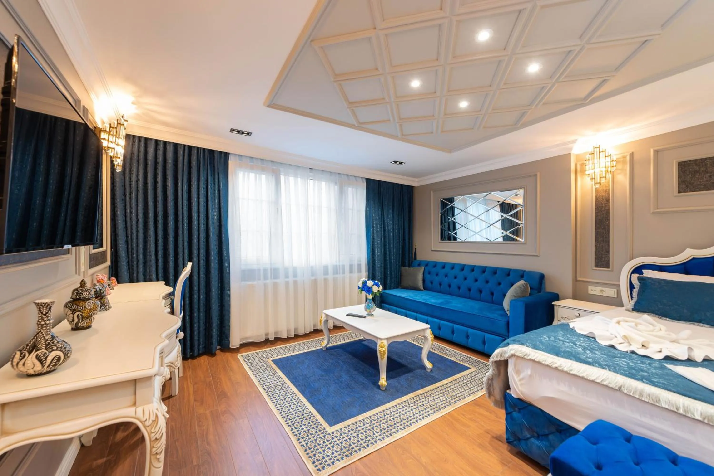 Photo of the whole room in Begonville Mansion Oldcity