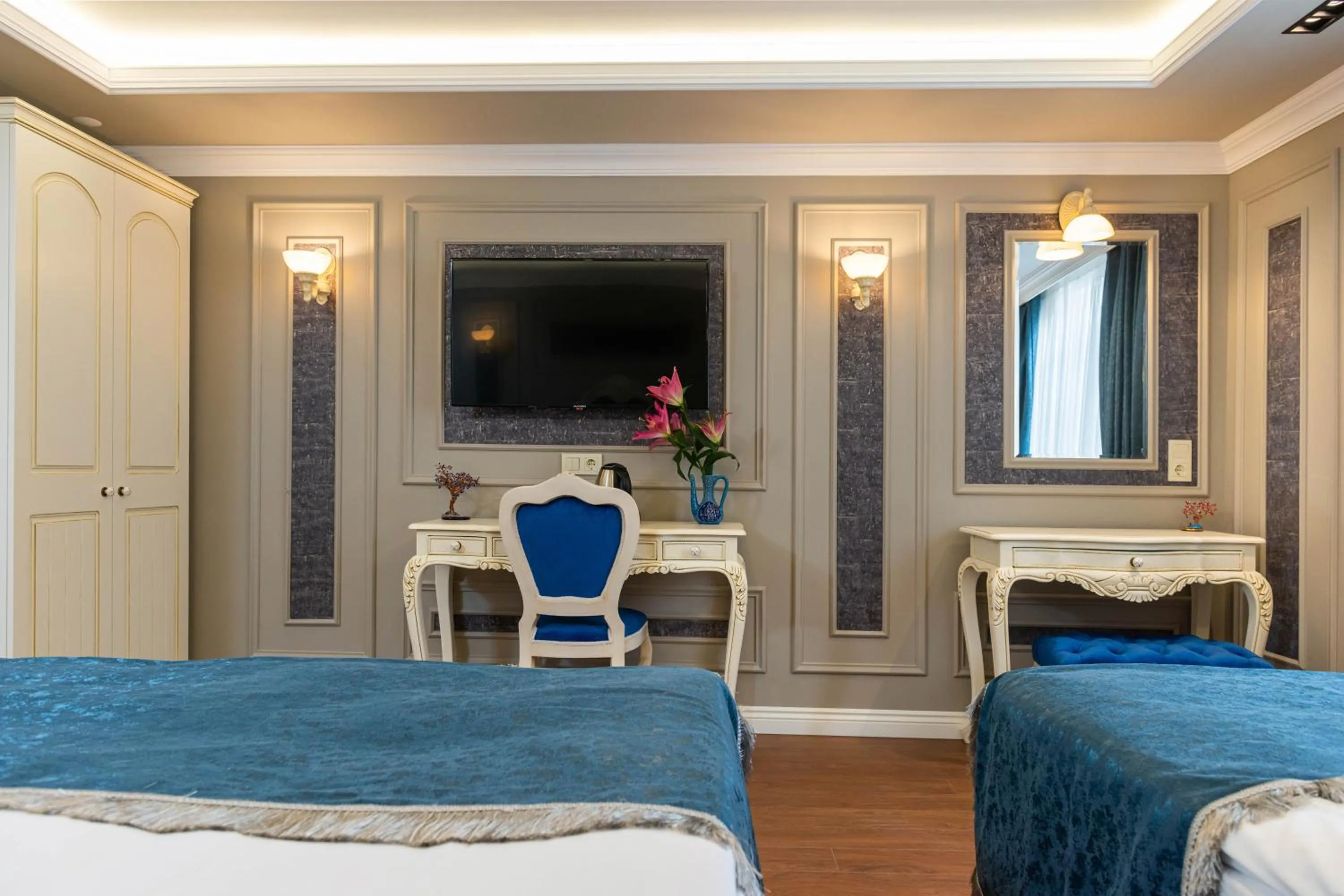 Bed in Begonville Mansion Oldcity