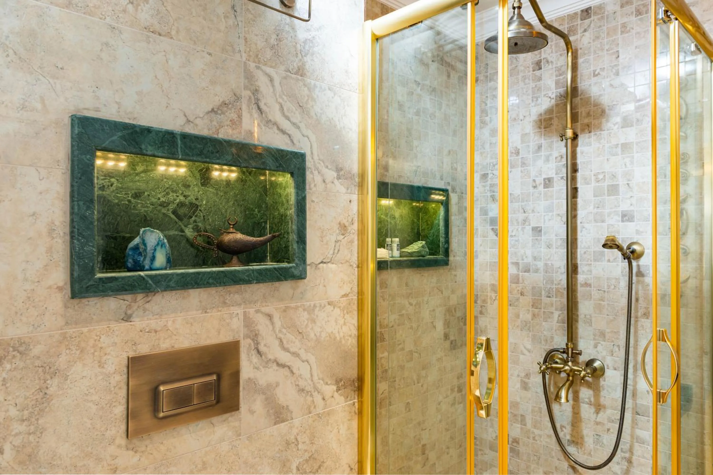 Bathroom in Begonville Mansion Oldcity