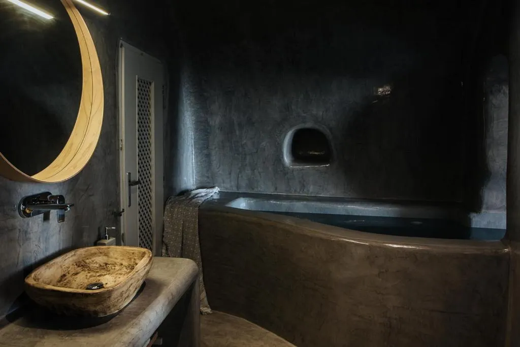 Hot Tub in Aetheria Villas