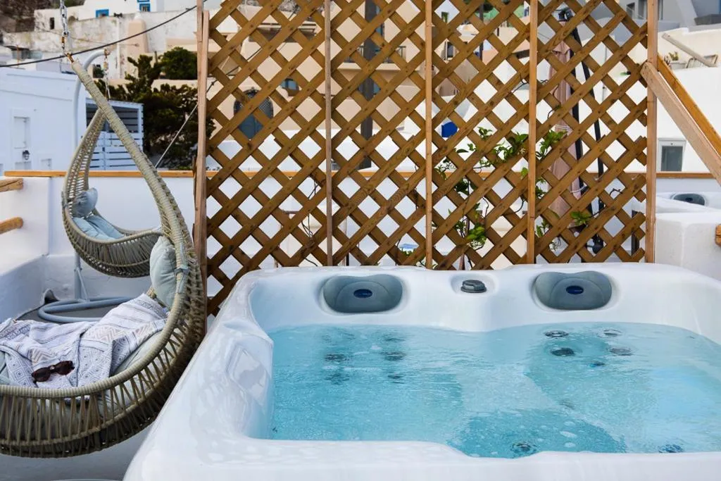 Hot Tub in Aetheria Villas