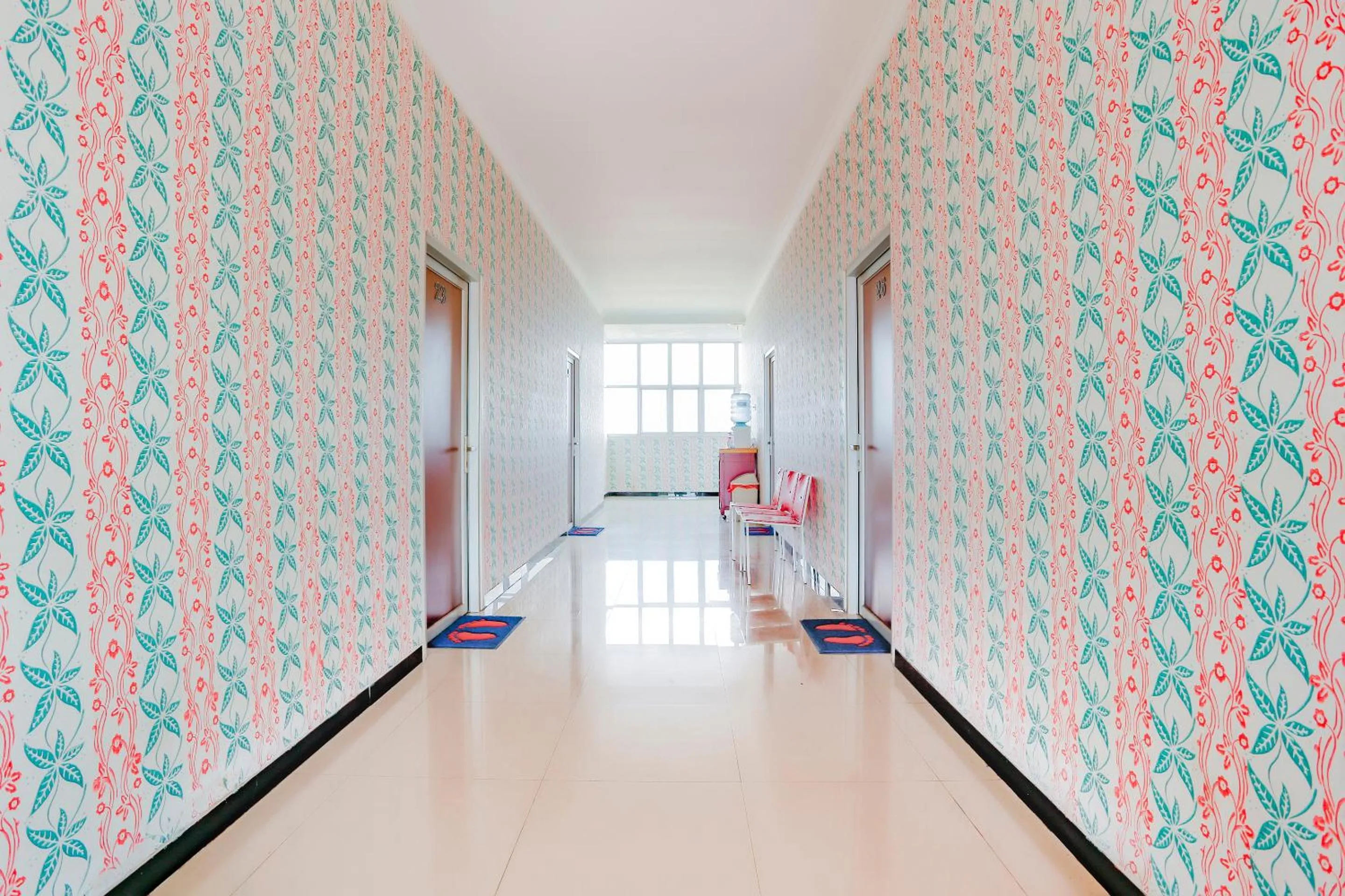 Area and facilities in RedDoorz Syariah at Jalan Pramuka