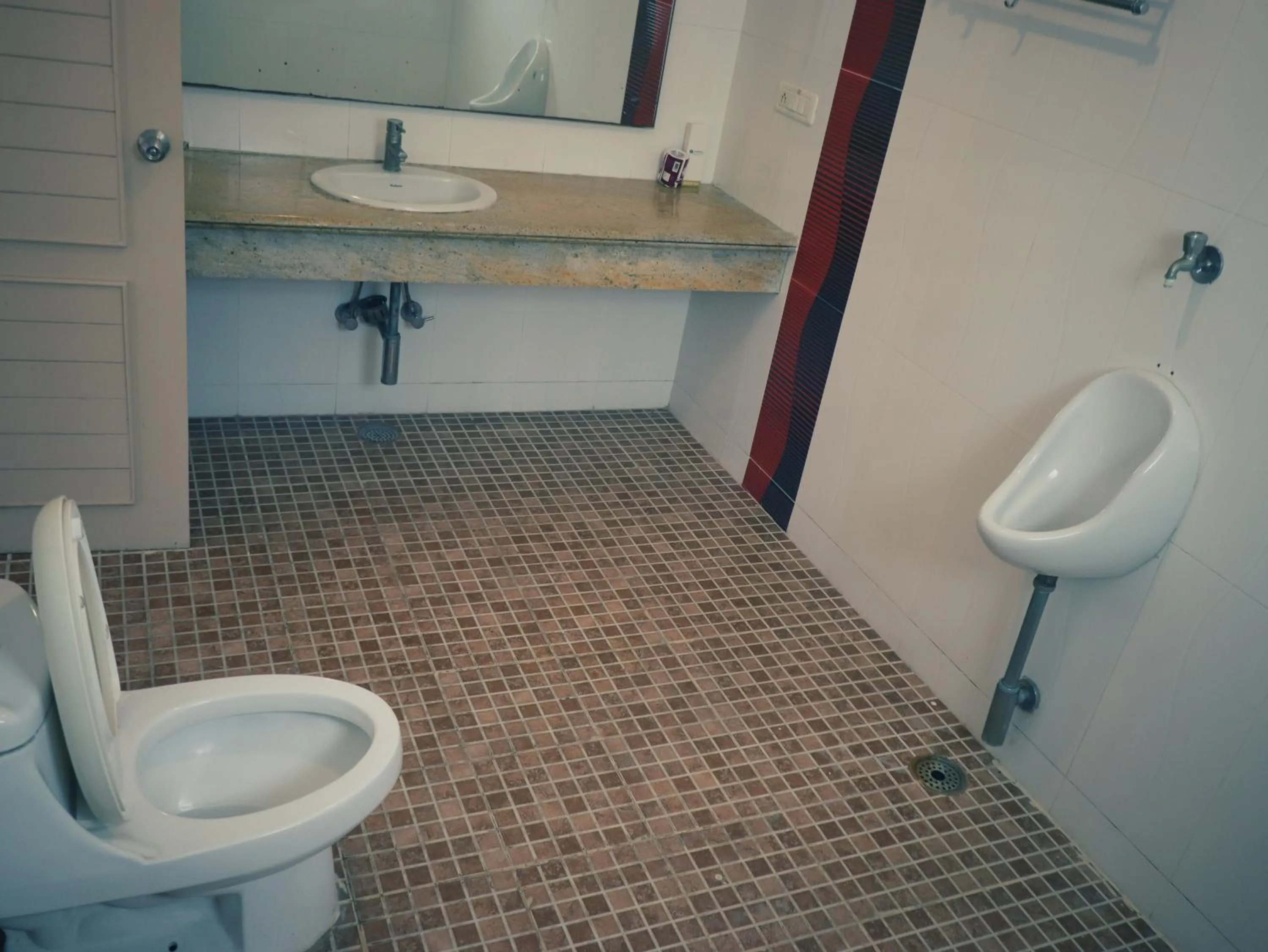 Bathroom in The Green Path Eco Hotel