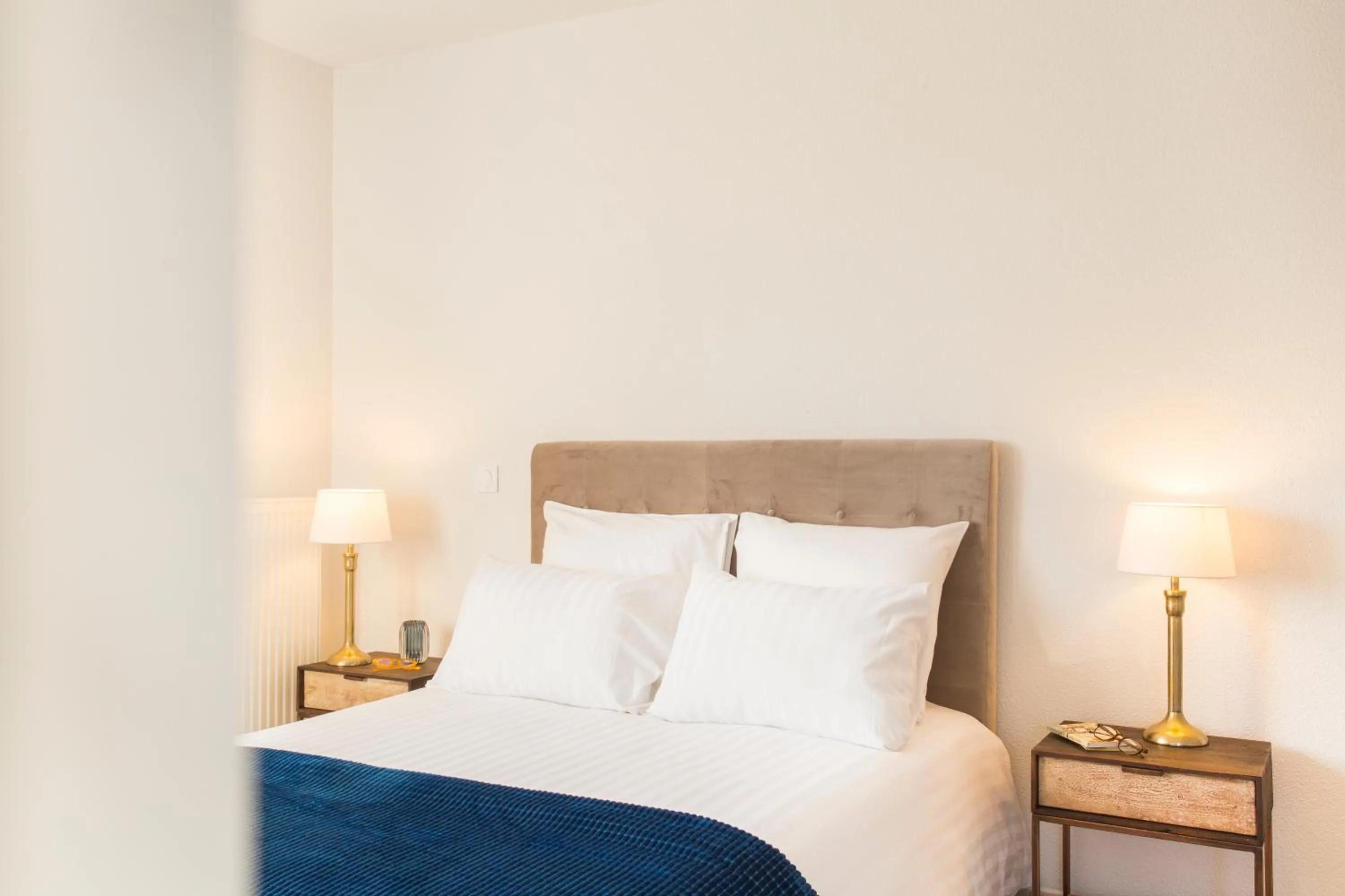 Bedroom, Bed in Zenao Appart'hôtels Villeneuve-lès-Avignon