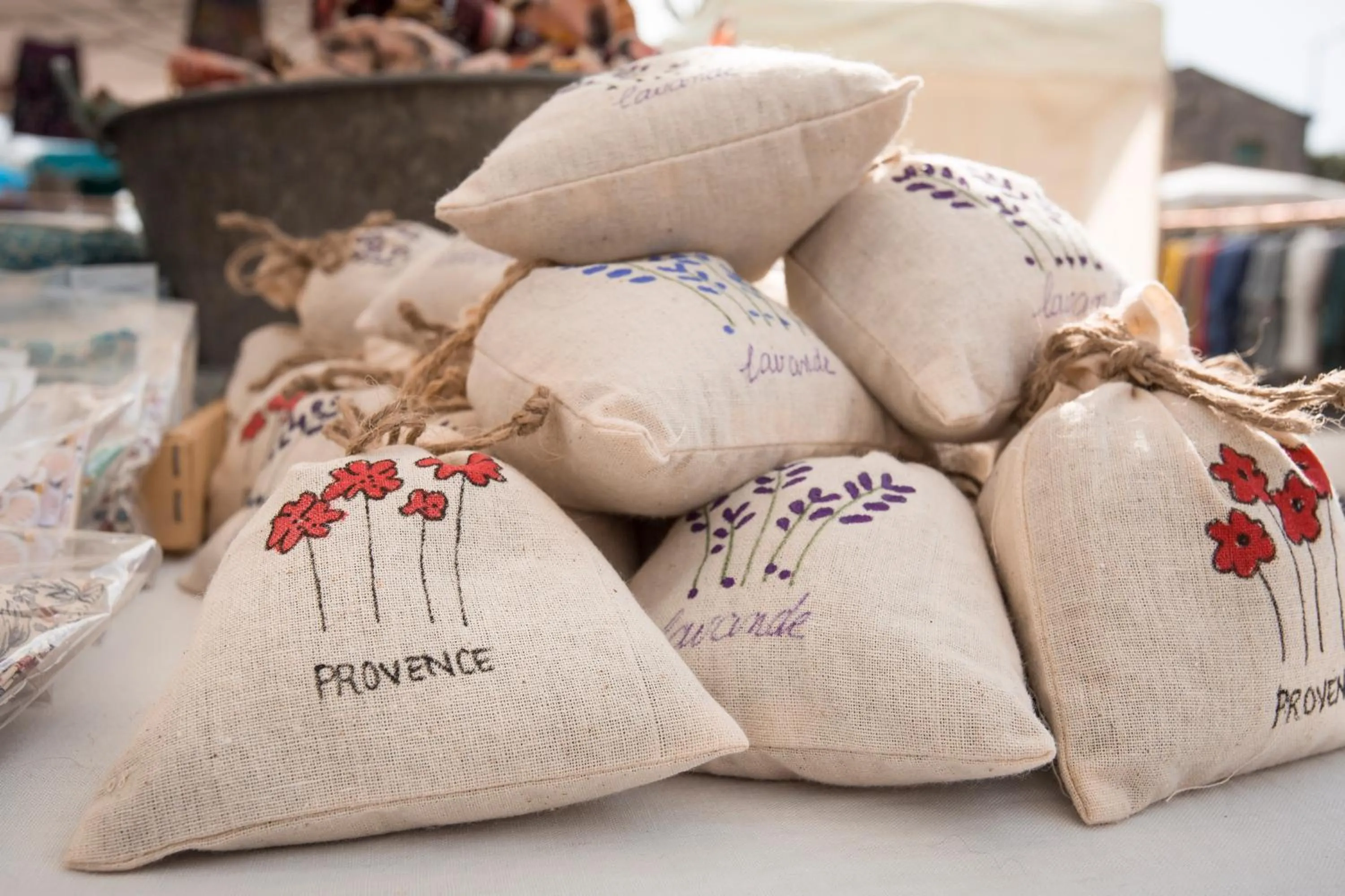 Supermarket/grocery shop in Zenao Appart'hôtels Villeneuve-lès-Avignon