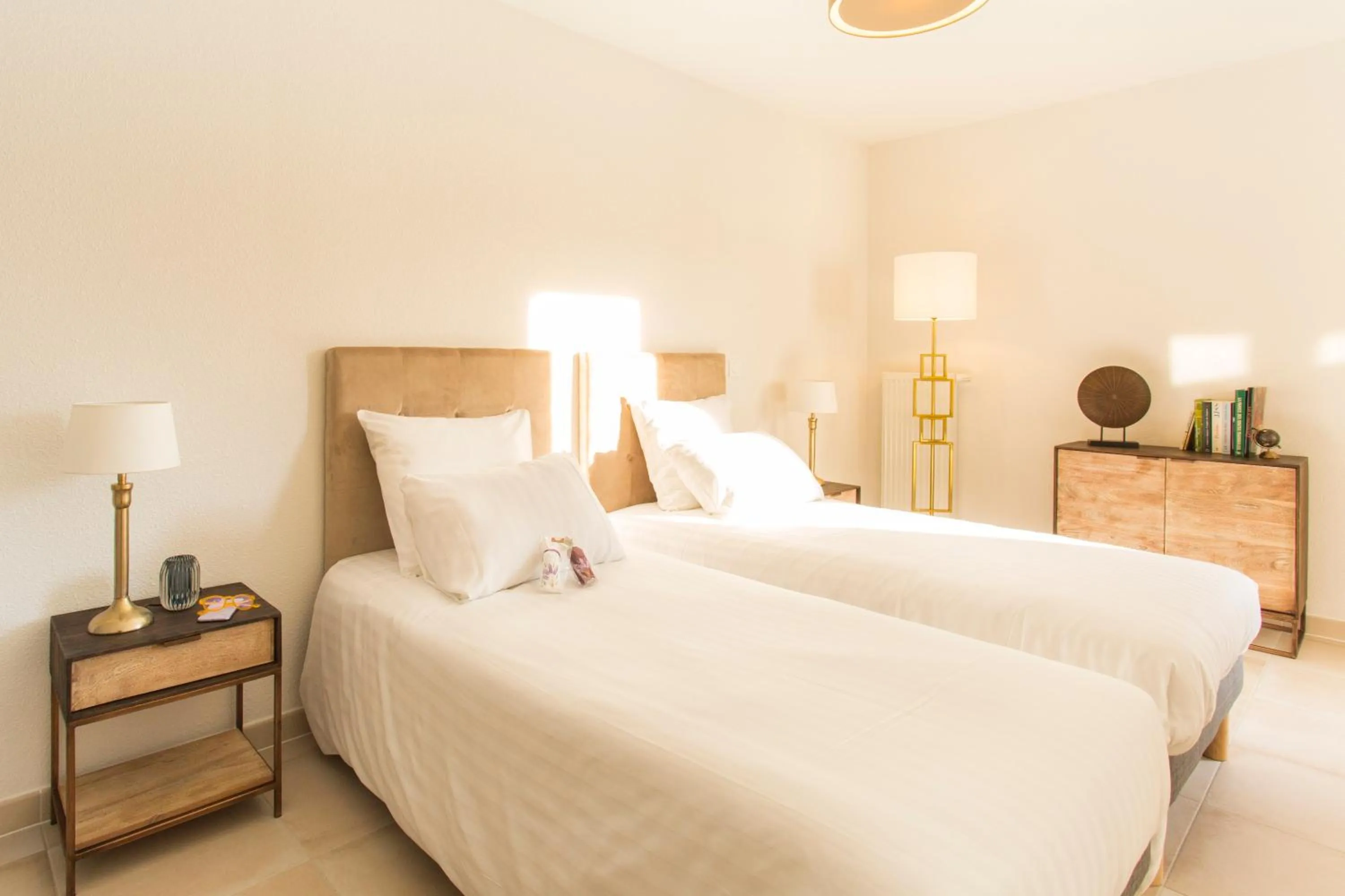 Bedroom, Bed in Zenao Appart'hôtels Villeneuve-lès-Avignon