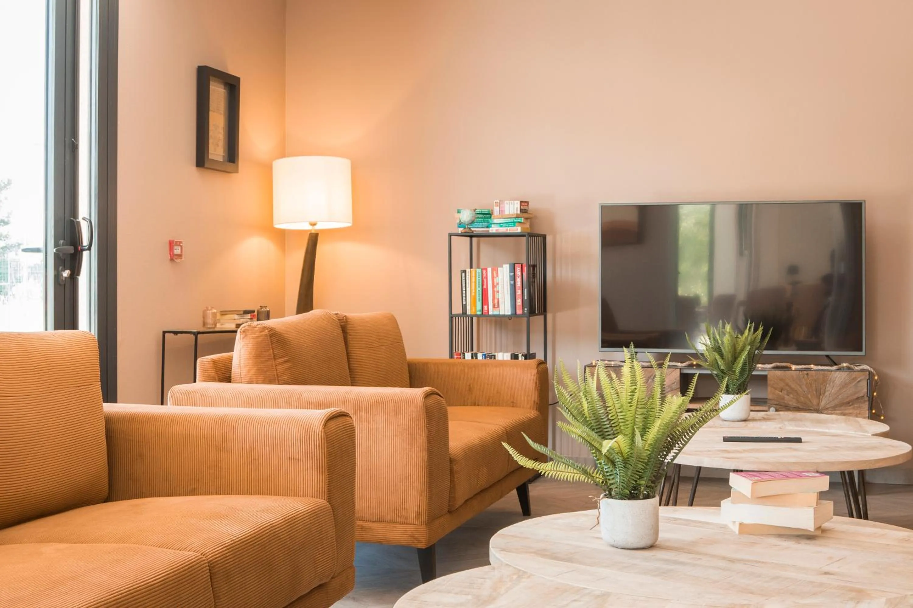 Communal lounge/ TV room in Zenao Appart'hôtels Villeneuve-lès-Avignon
