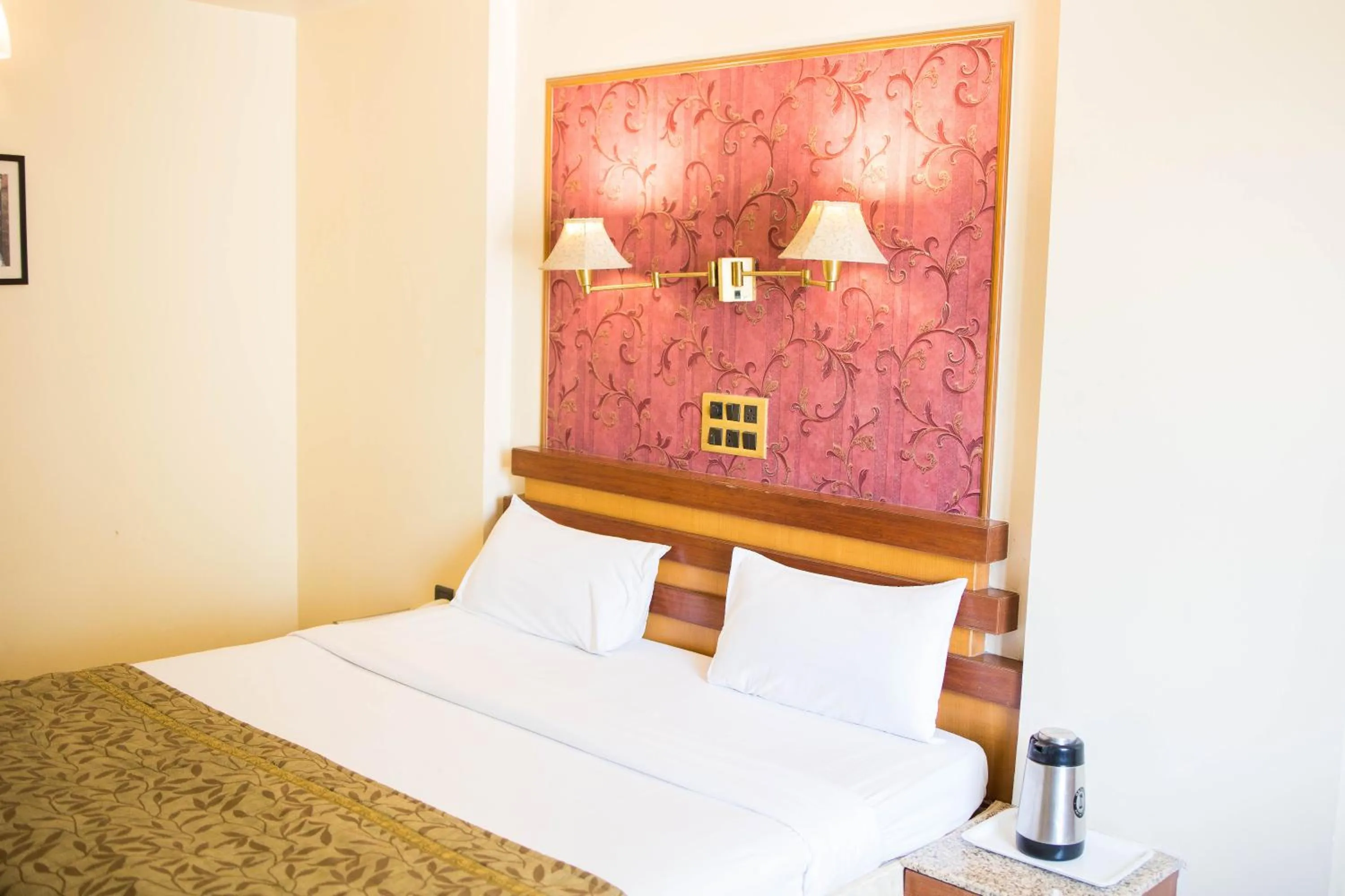 Bed in The Deccan Royaale, Shivaji Nagar