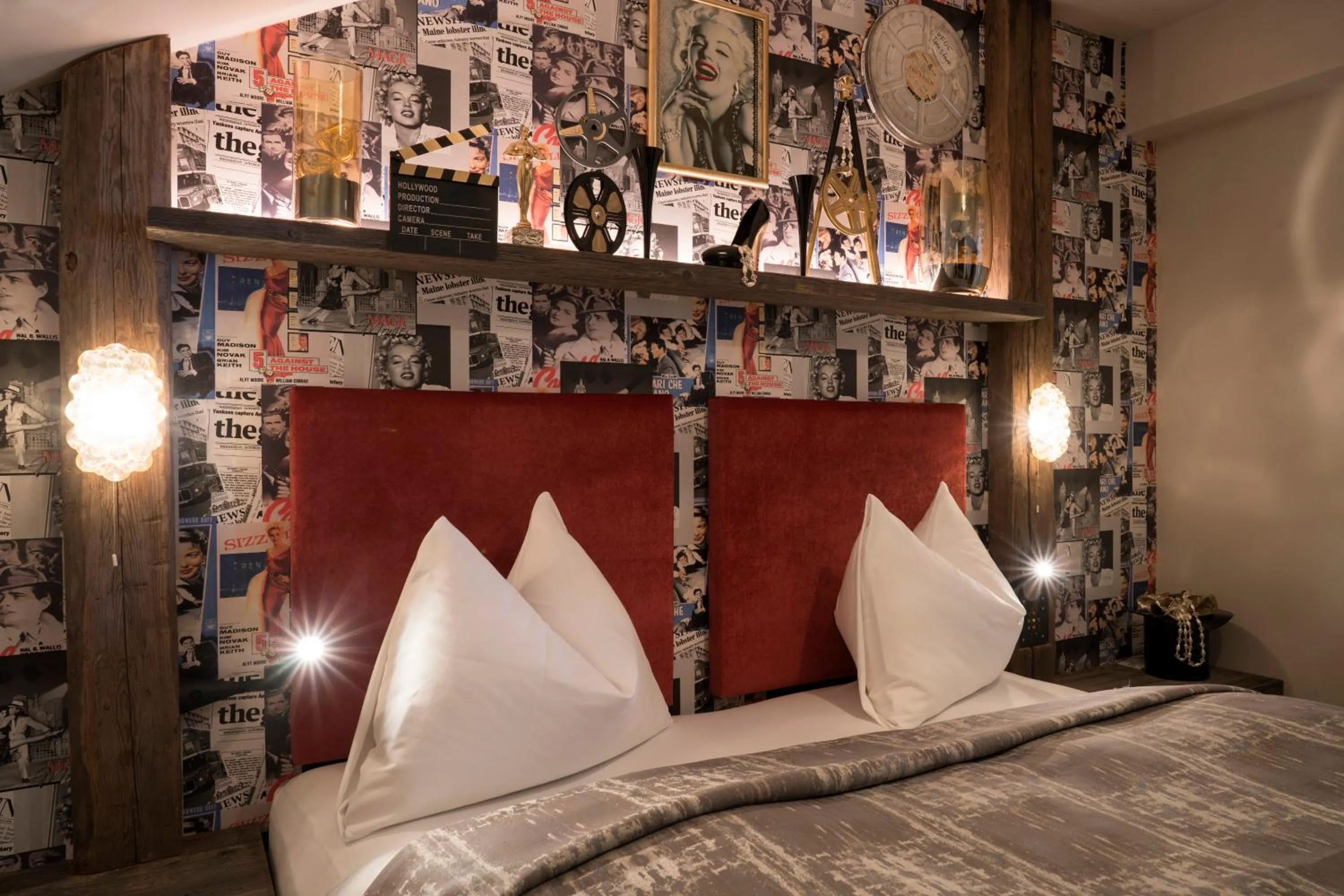 Bedroom, Bed in Boutique Hotel im Auracher Löchl