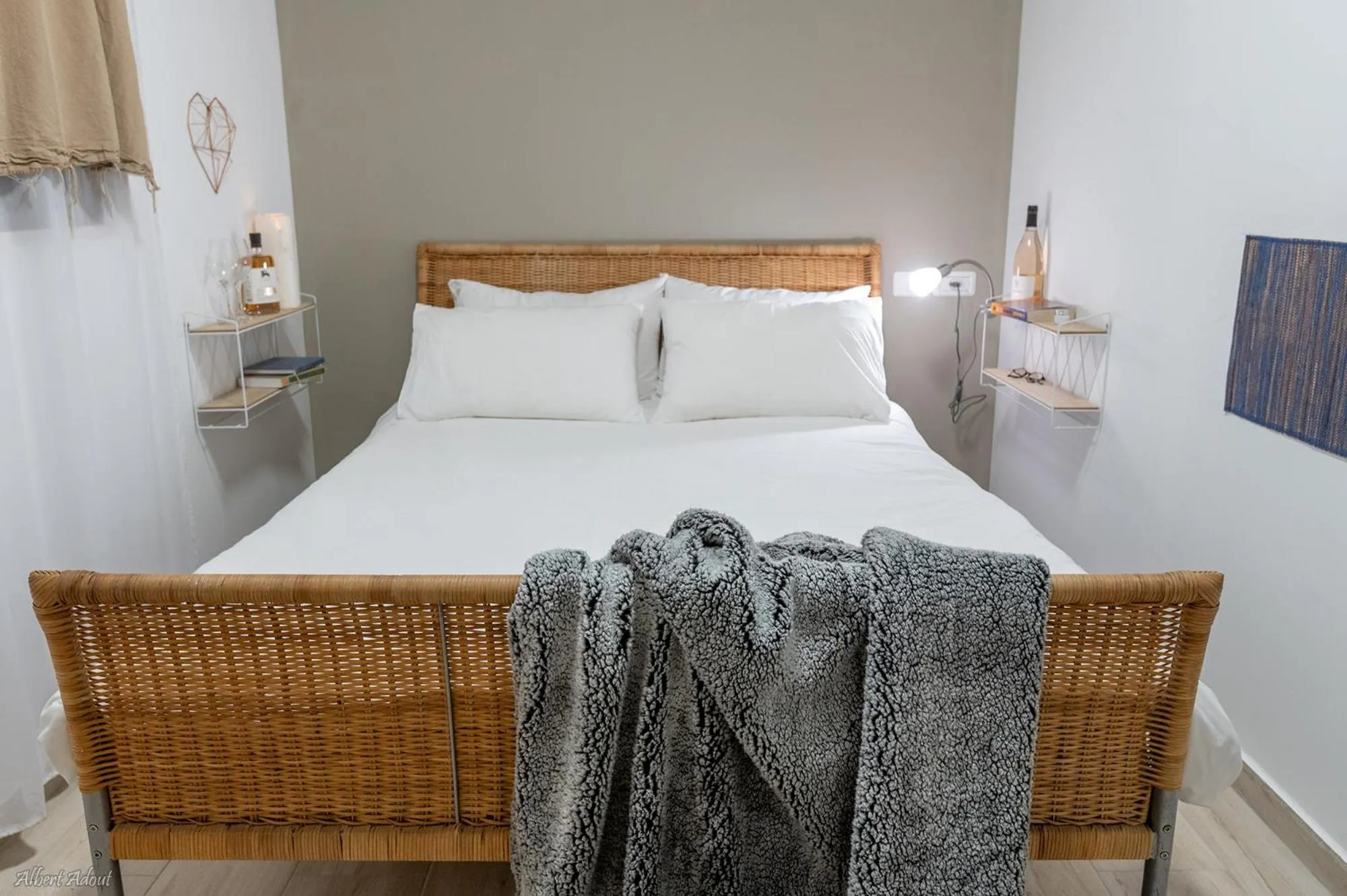 Bedroom, Bed in Ay La