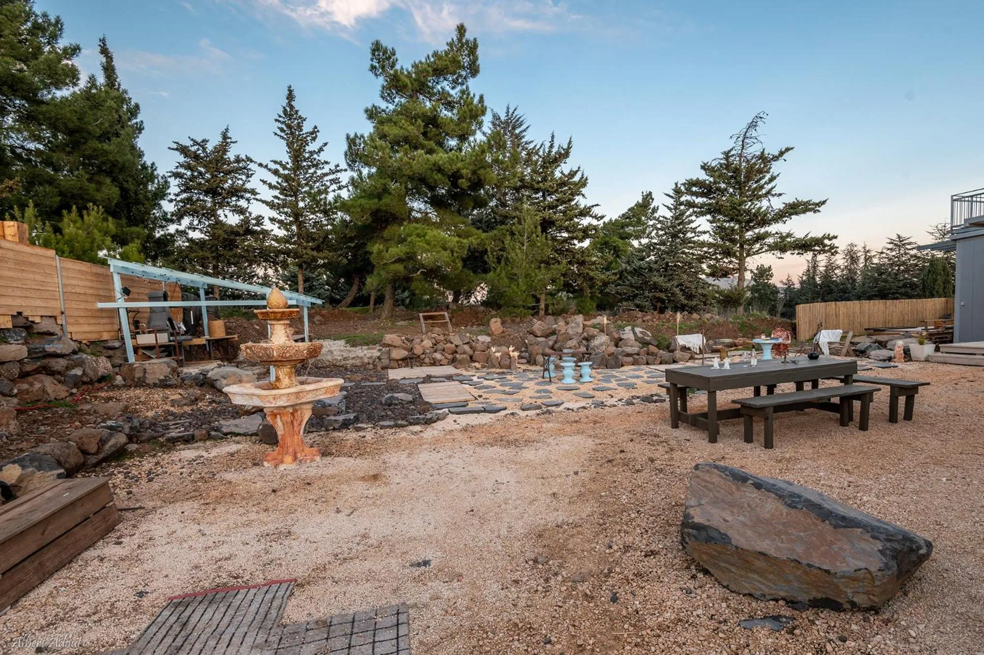 BBQ facilities in Ay La