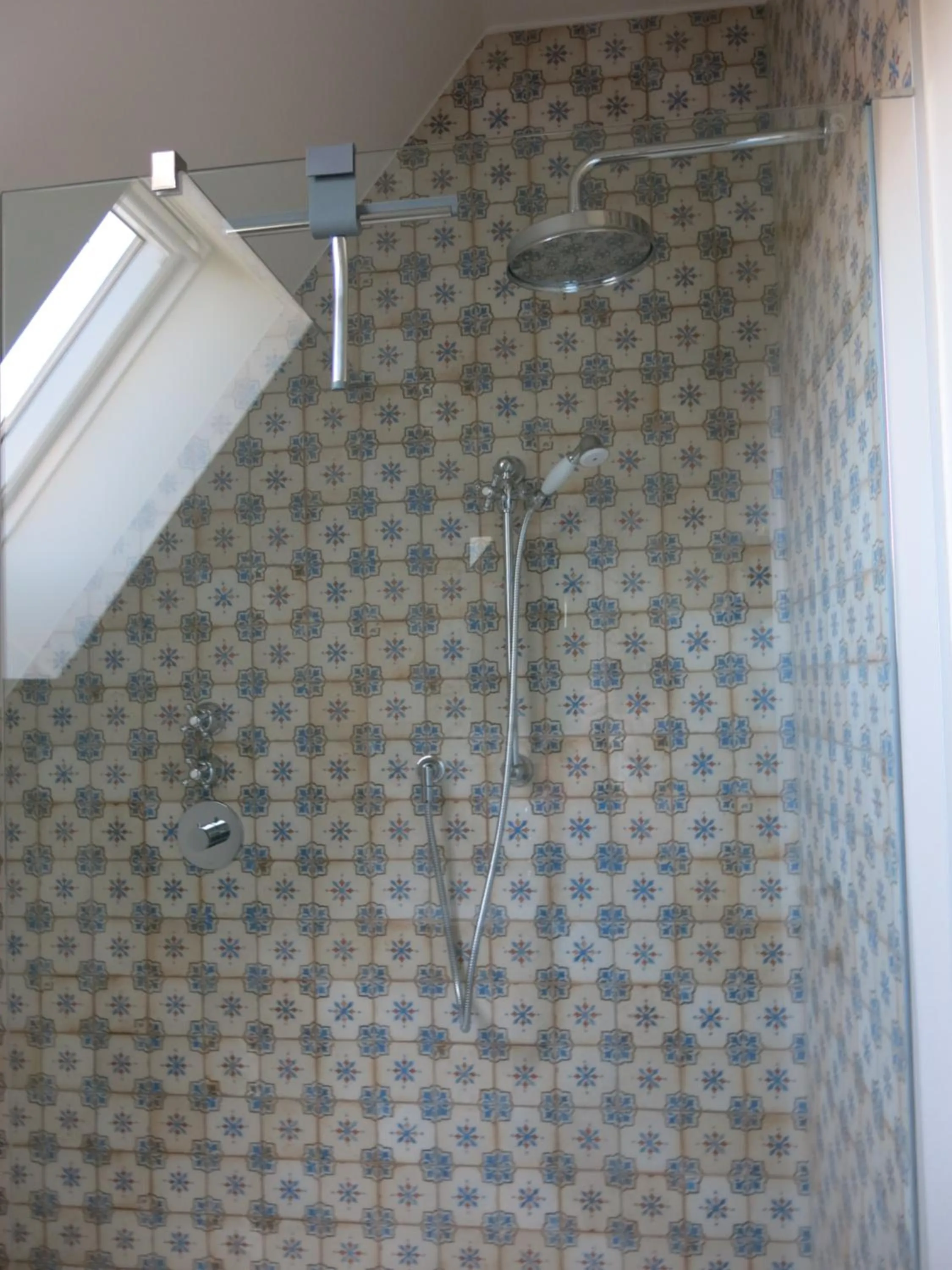 Shower in Hoeve Chartreuse