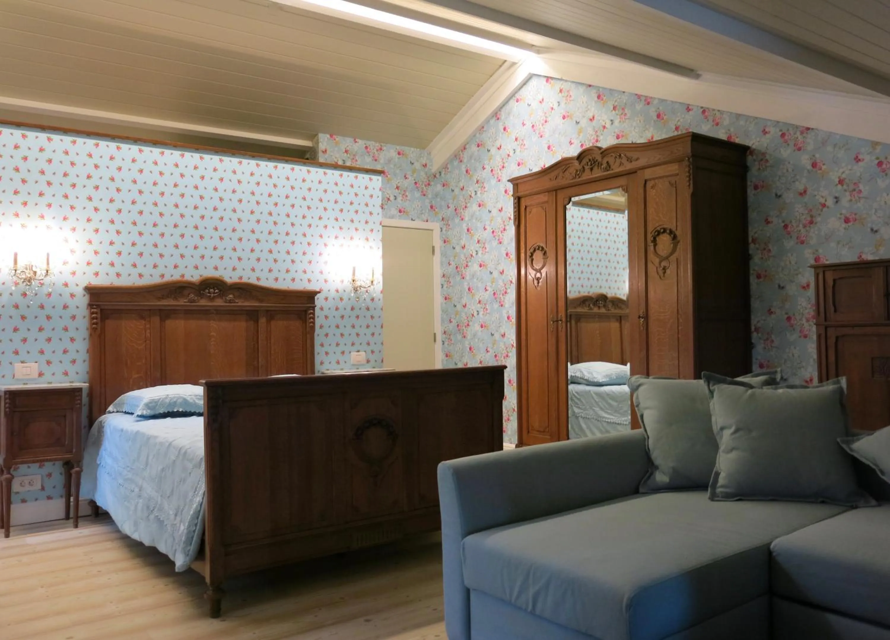 Seating area, Bed in Hoeve Chartreuse