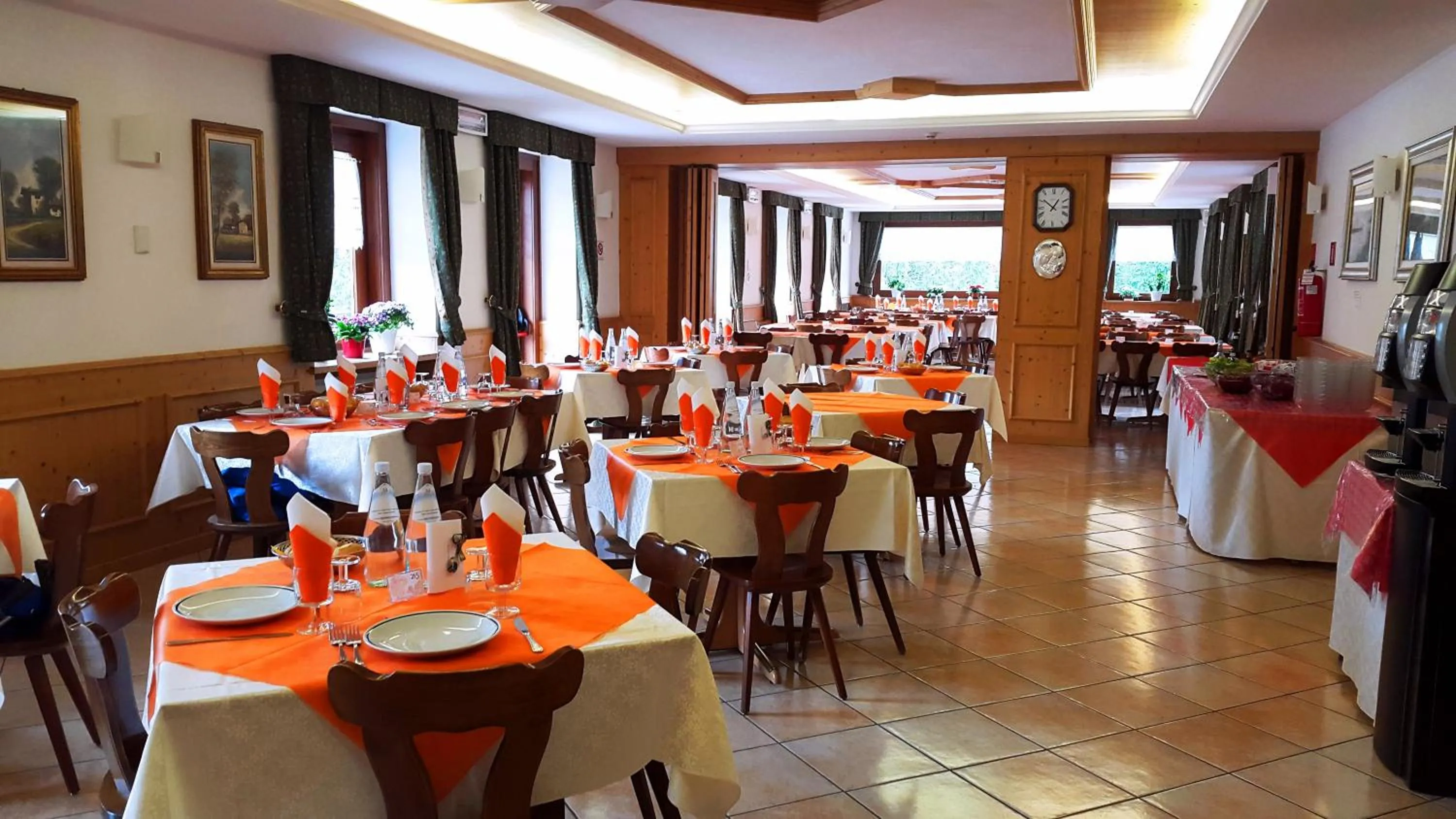 Buffet breakfast in Casa Santa Maria