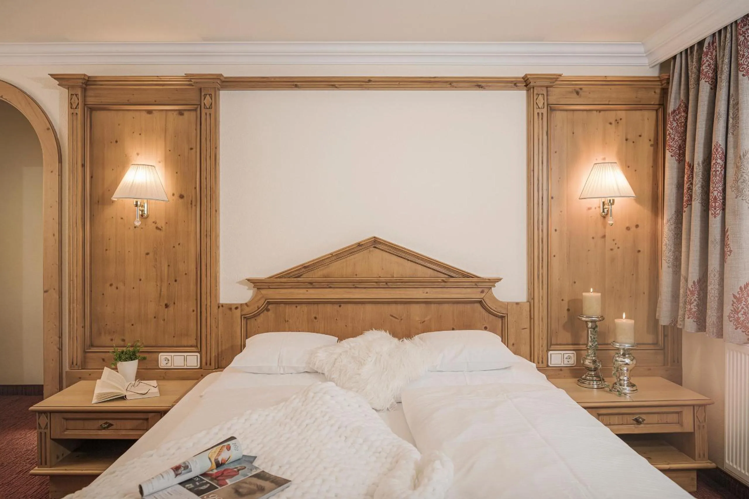 Bedroom, Bed in Platzlhof - Mein Hotel im Zillertal