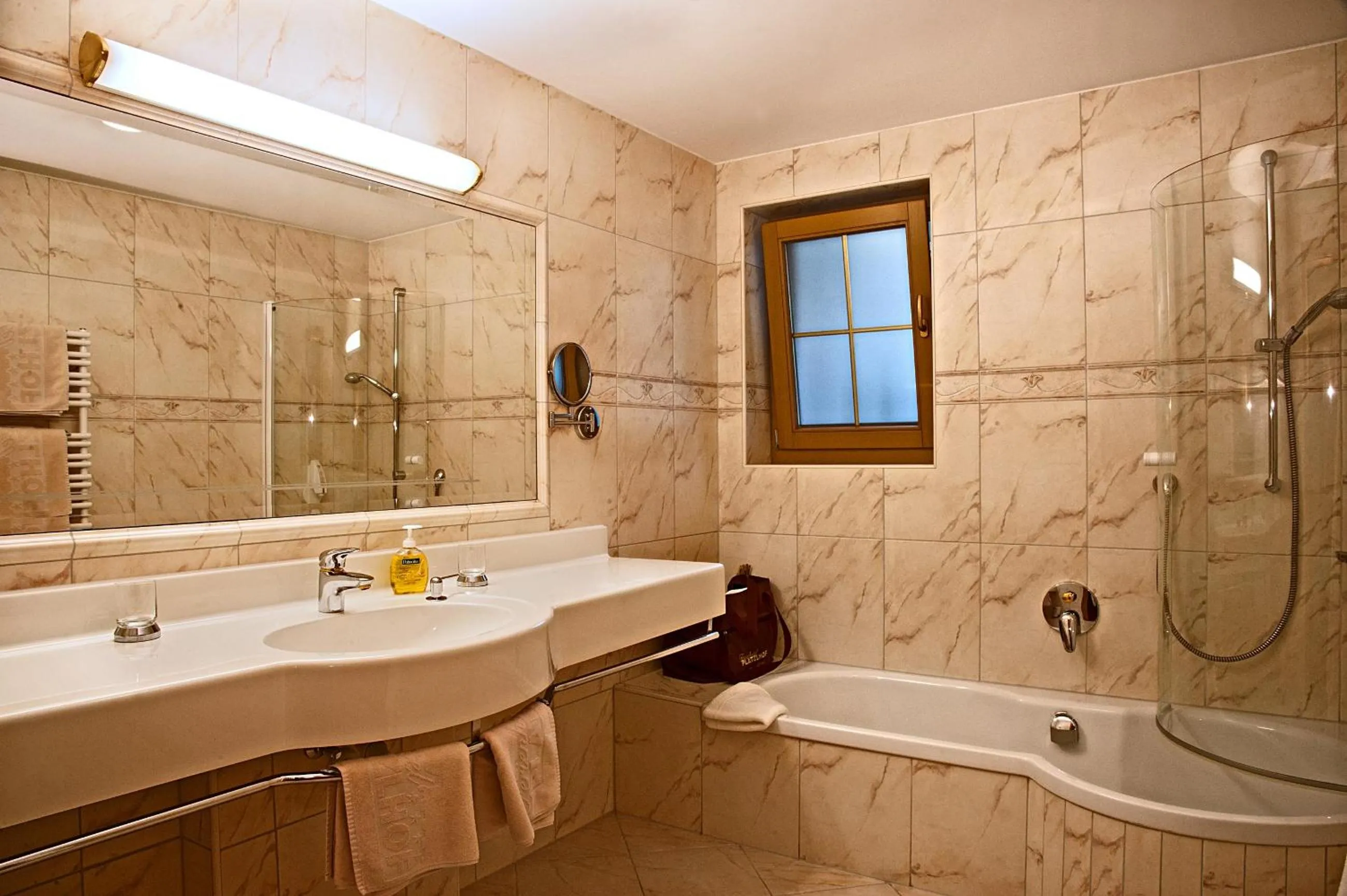 Bathroom in Platzlhof - Mein Hotel im Zillertal