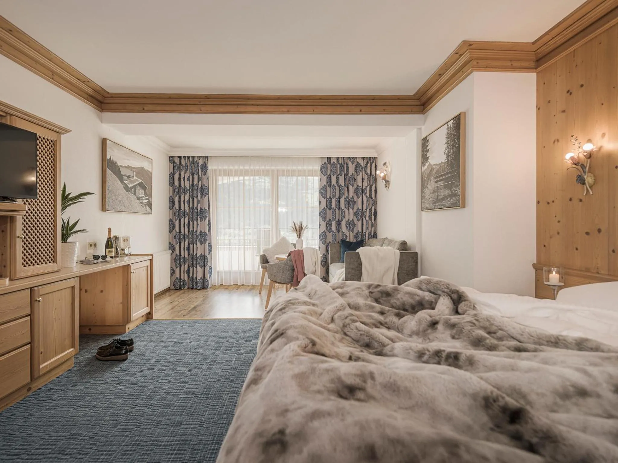 Photo of the whole room, Bed in Platzlhof - Mein Hotel im Zillertal