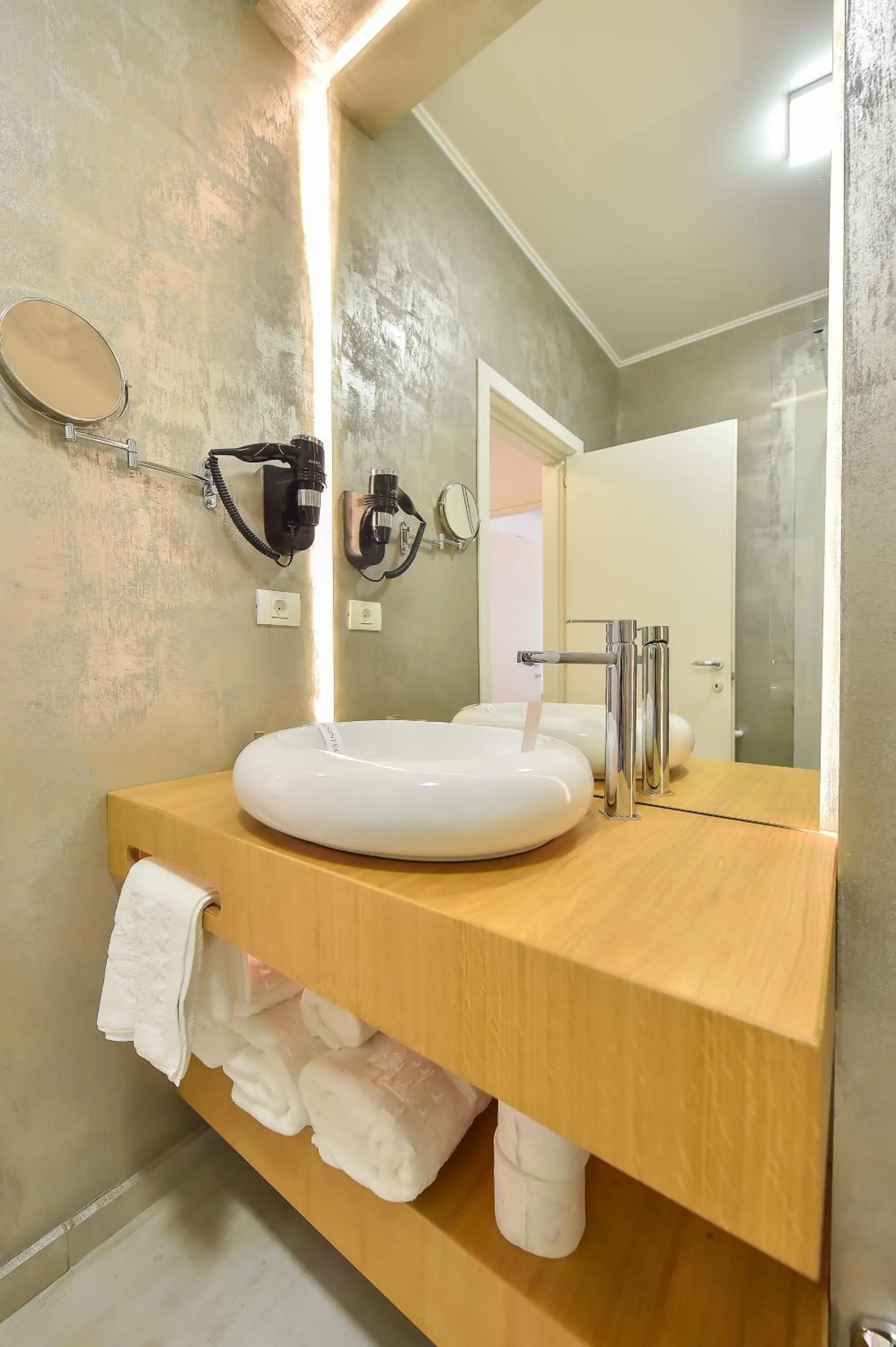 Hotel Building Stefan Resort I Sud