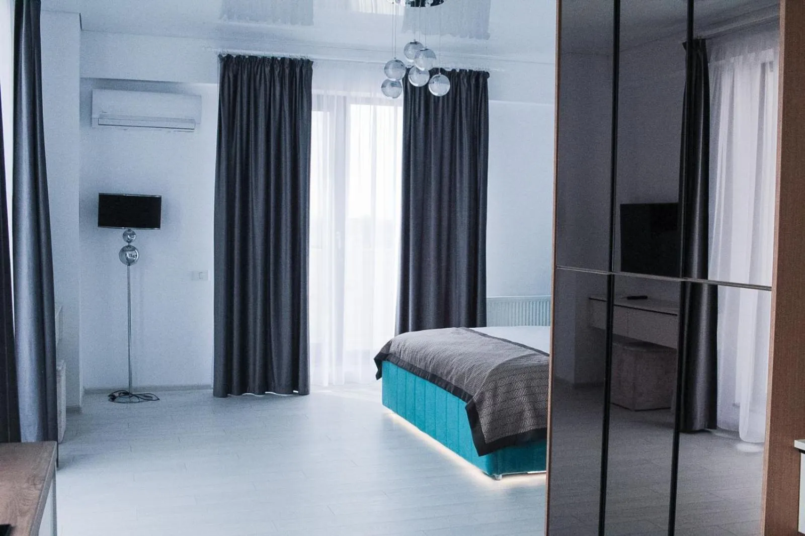 Bed in Hotel Building Stefan Resort I Sud