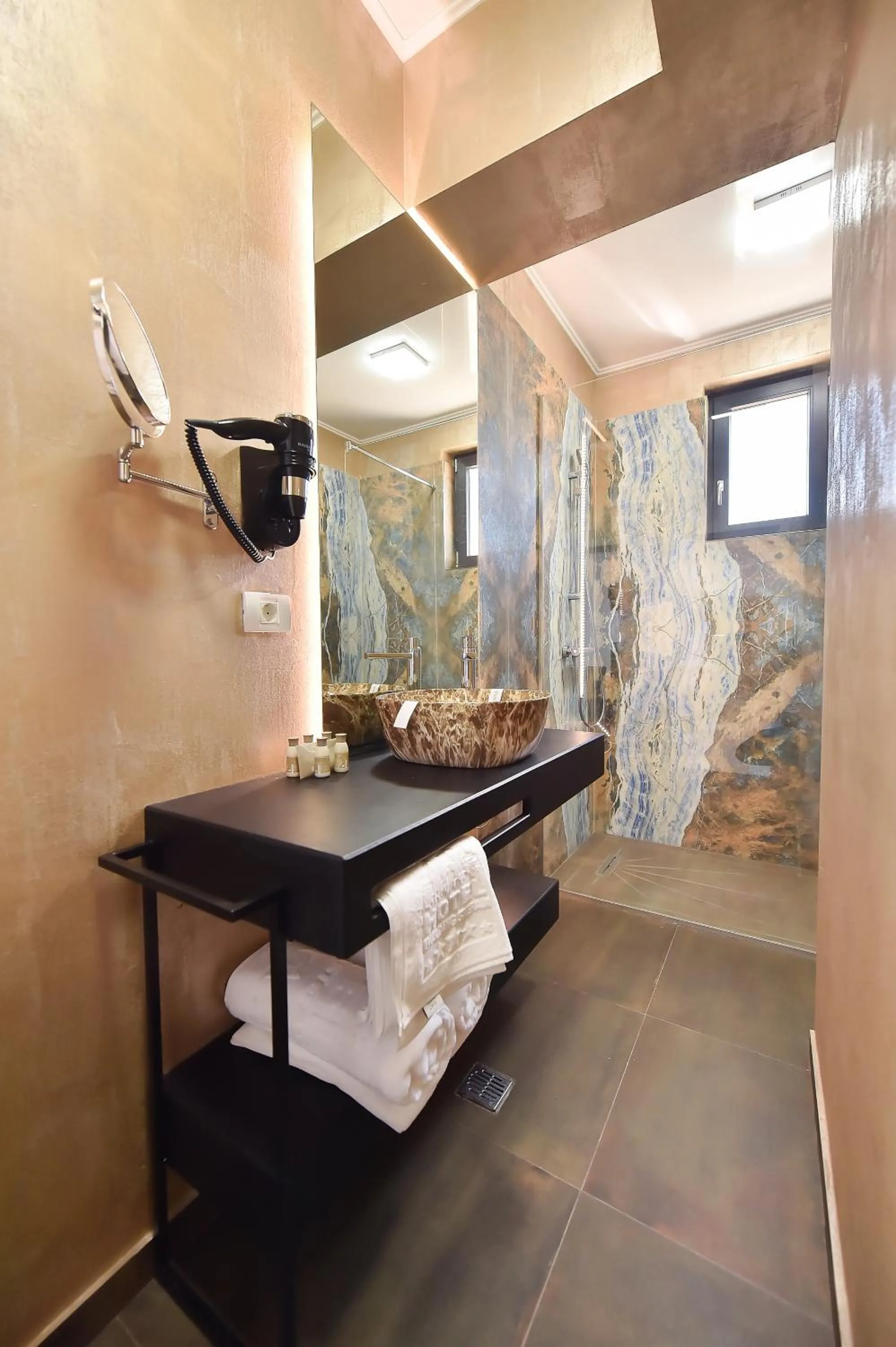 Hotel Building Stefan Resort I Sud