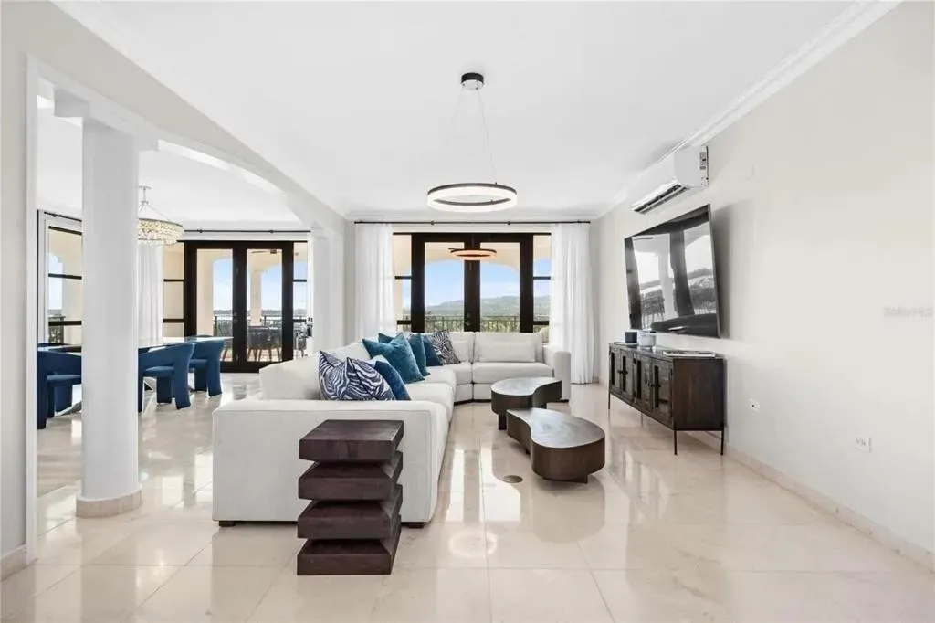 The Country Club Residences at Grand Reserve