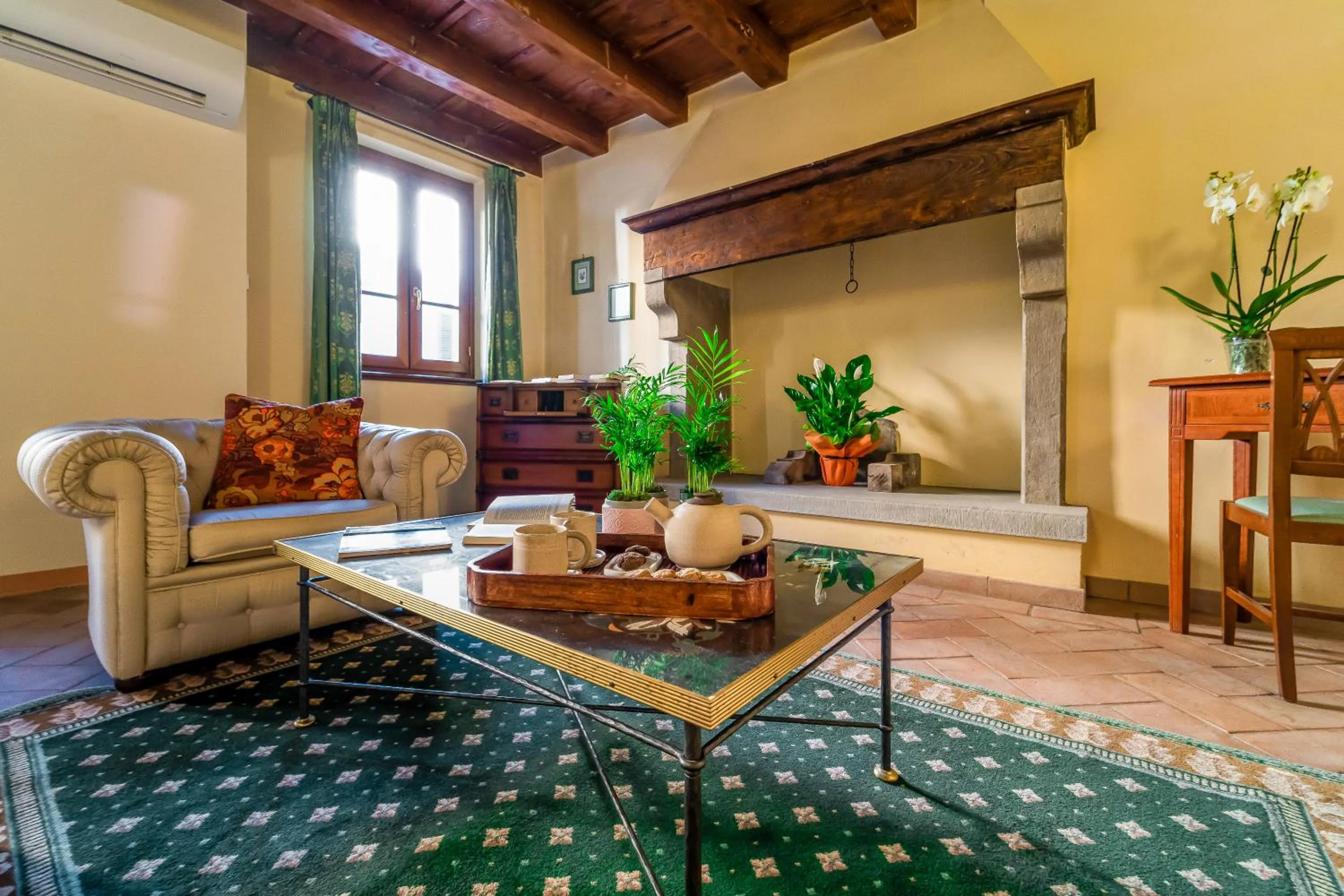 Living room in Albergo Falterona