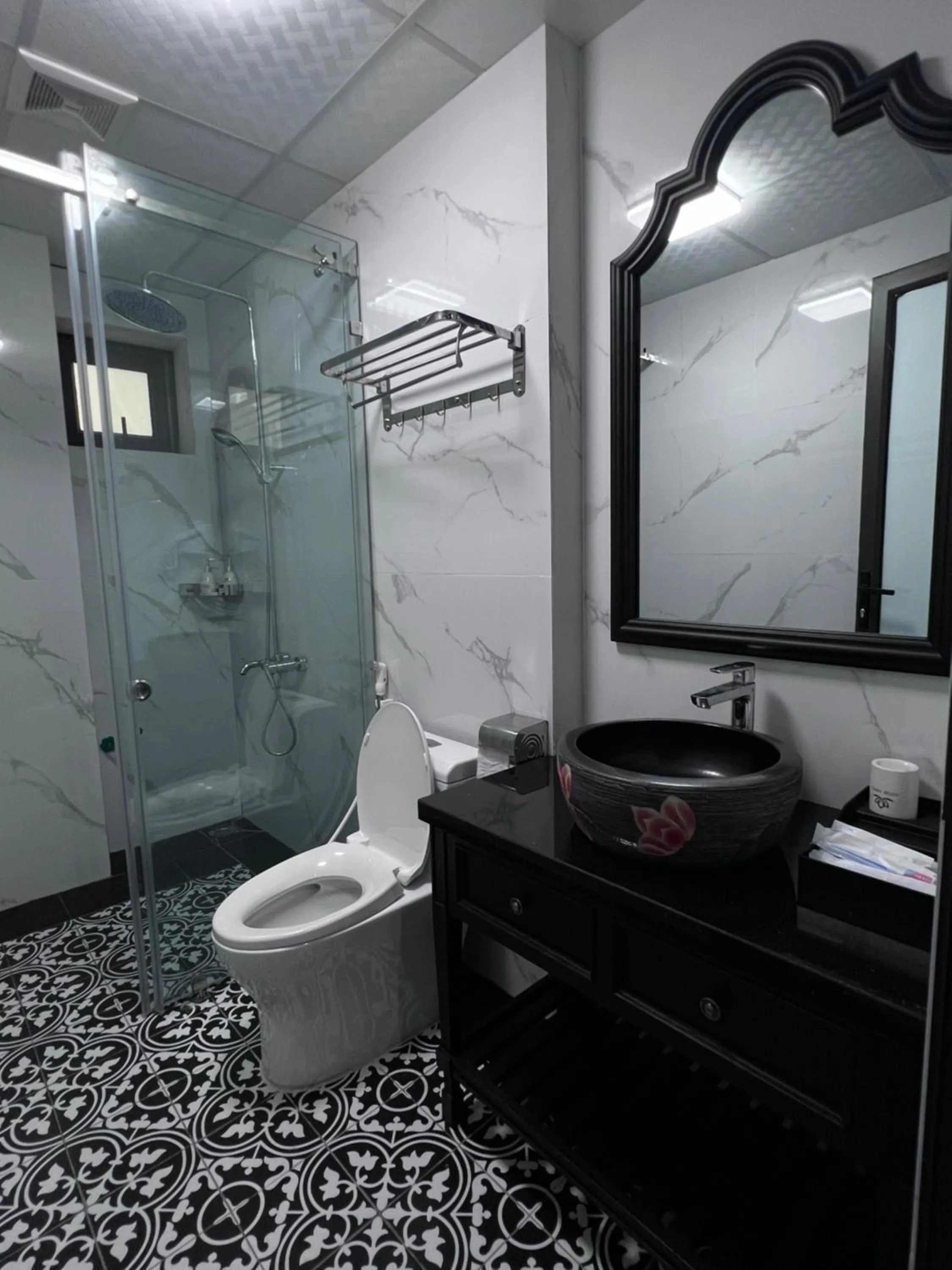 Shower in Lotus Hotel Ninh Bình