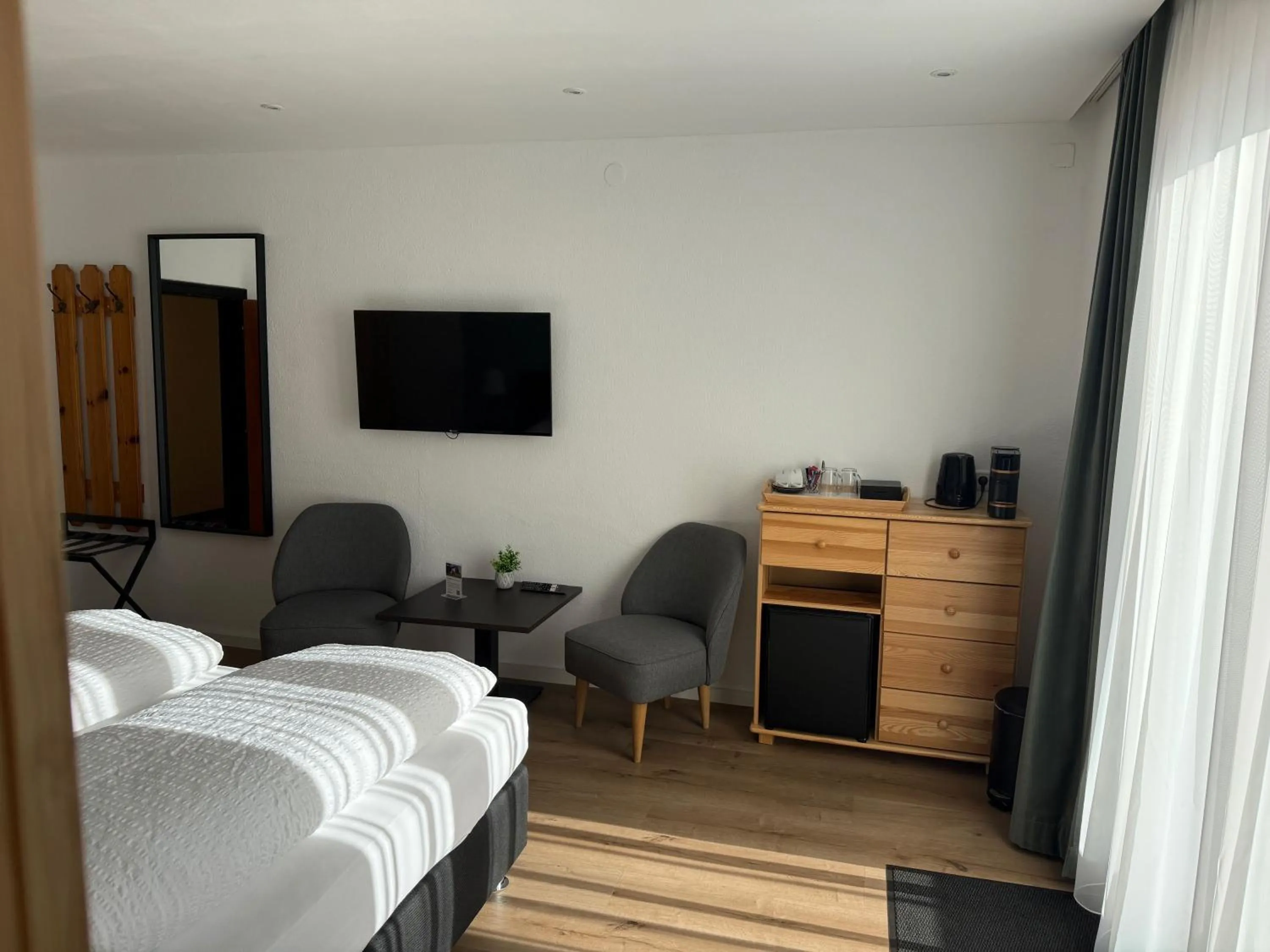 Coffee/tea facilities, Bed in Hotel Berghof