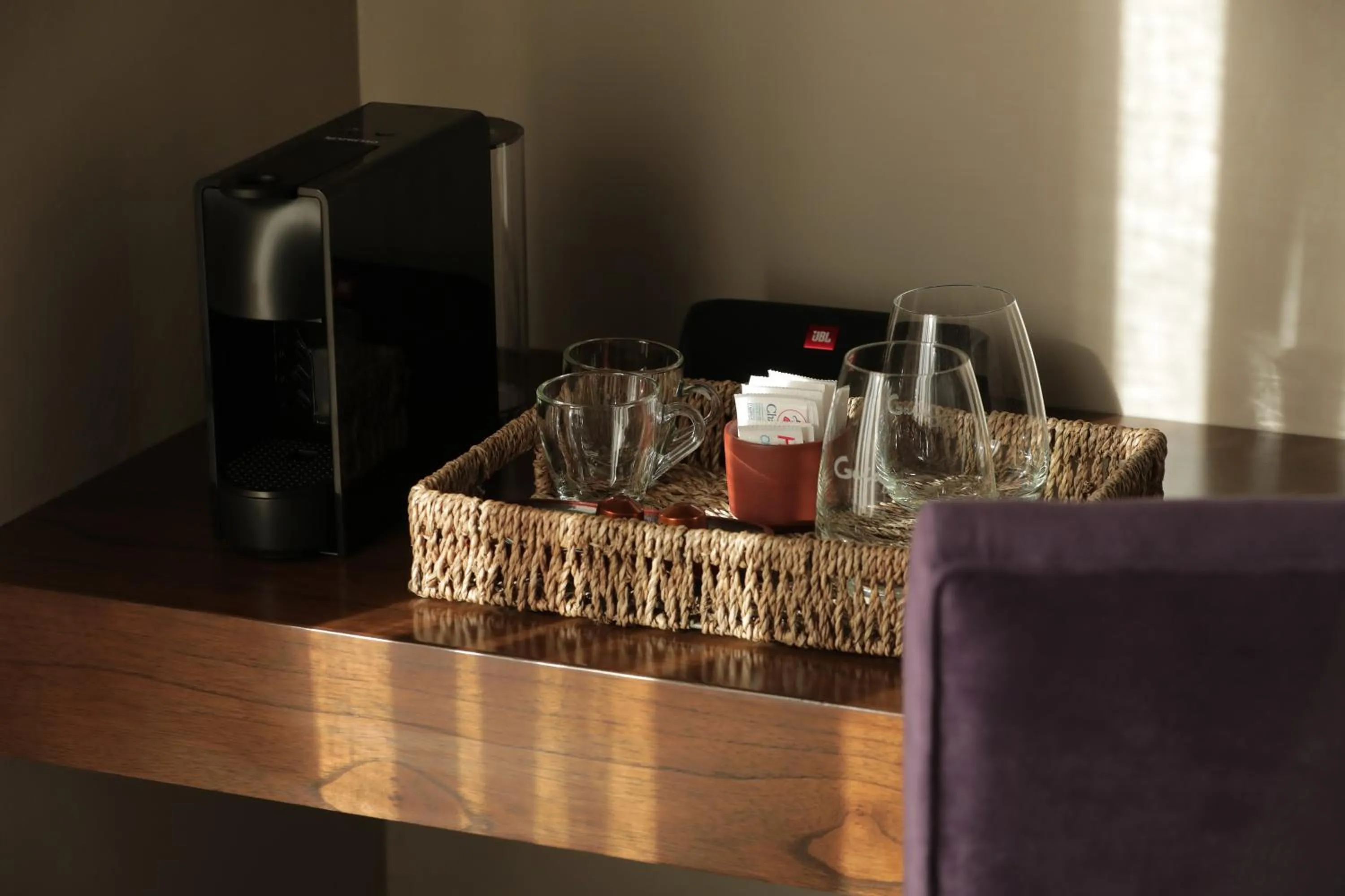 Coffee/tea facilities in Gaia Lodge