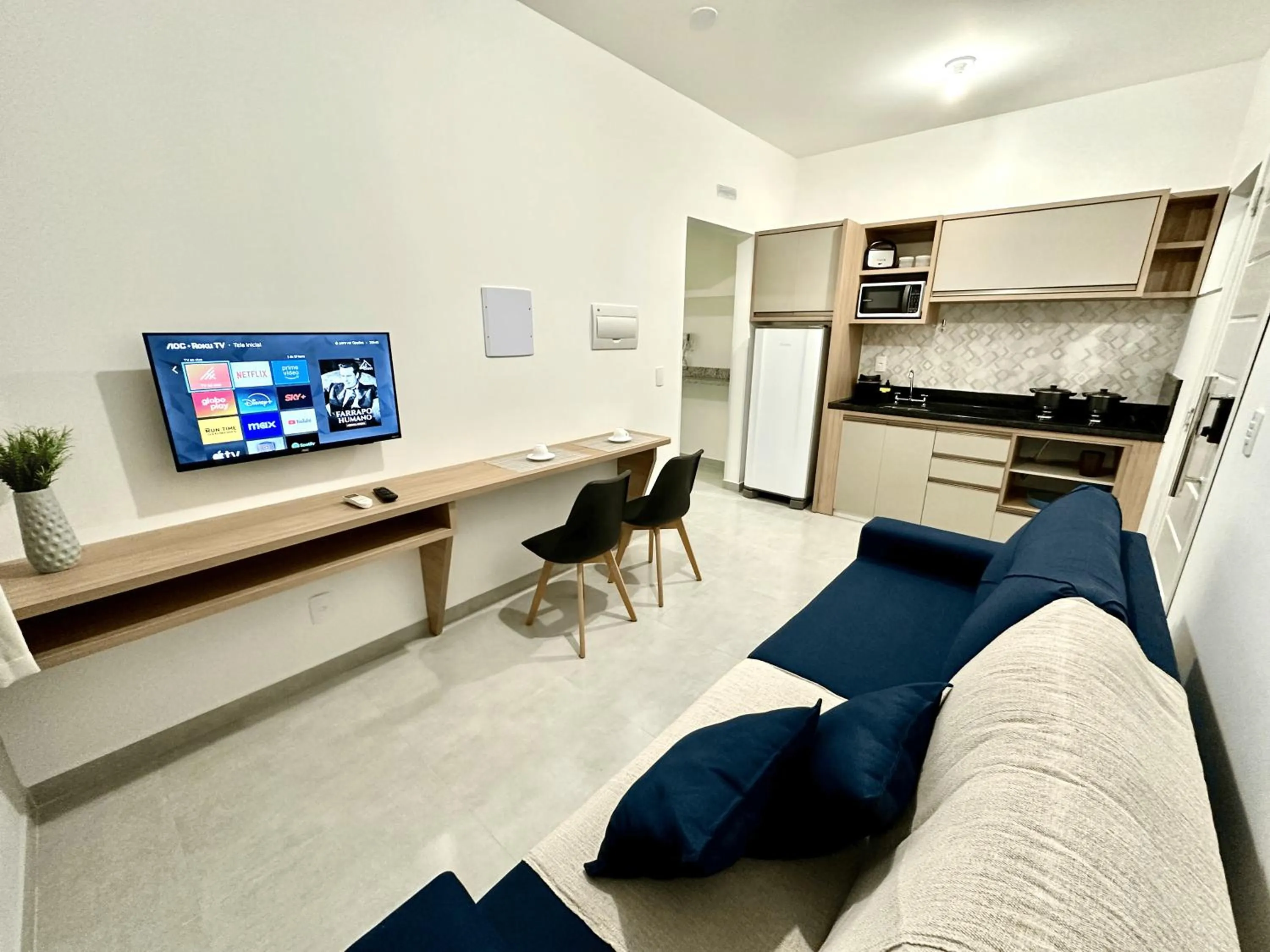 TV and multimedia in Ecomarine Apart-hotel 800 m Beto Carrero