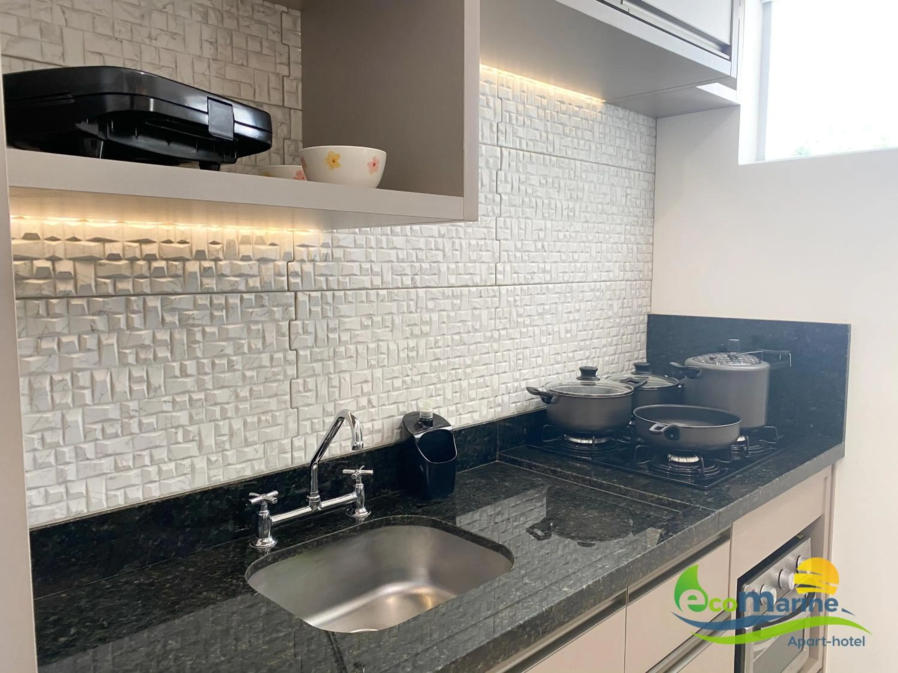 Kitchen or kitchenette in Ecomarine Apart-hotel 800 m Beto Carrero