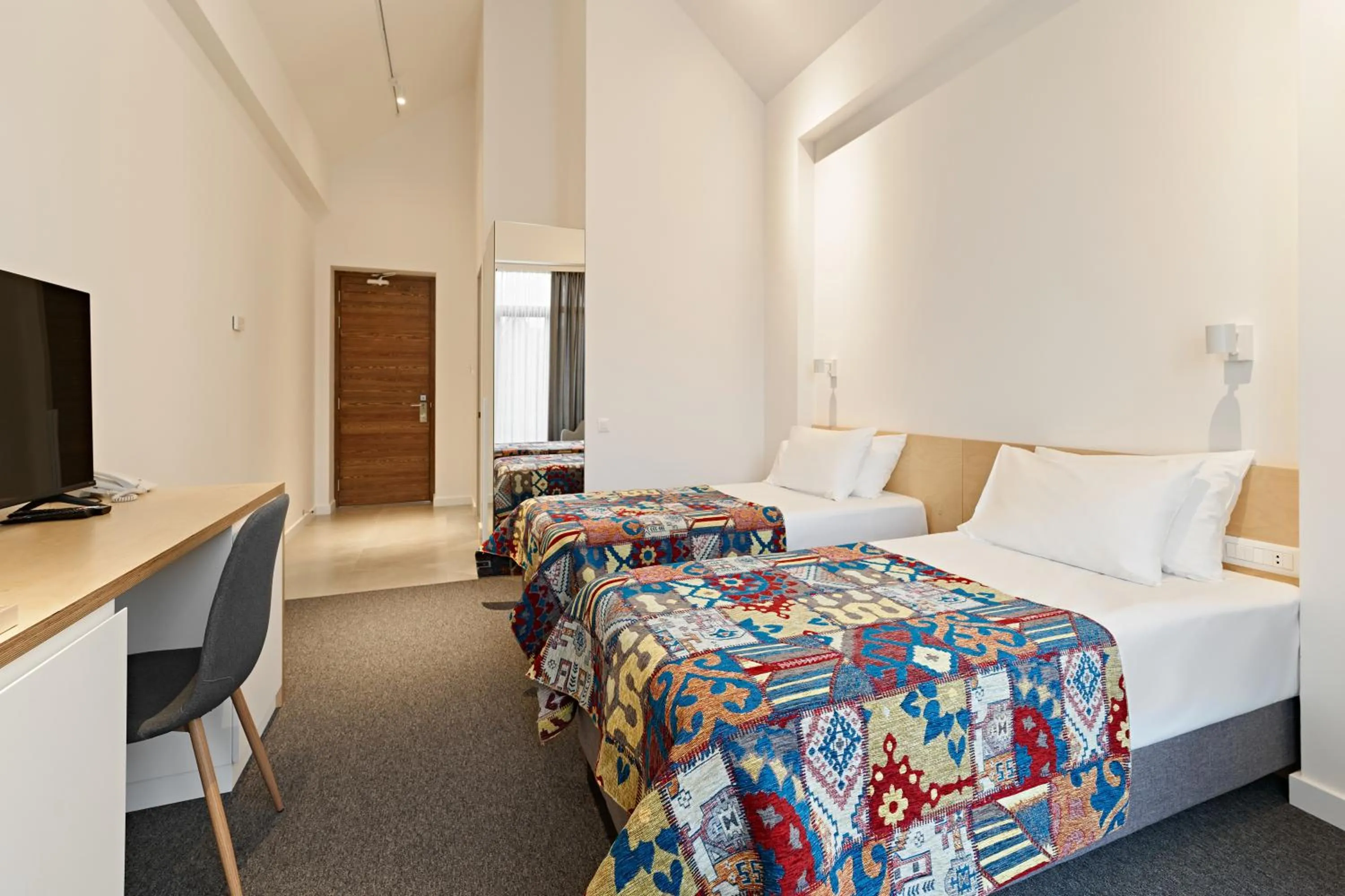 Bed in Dilijani Tun Hotel & Restaurant