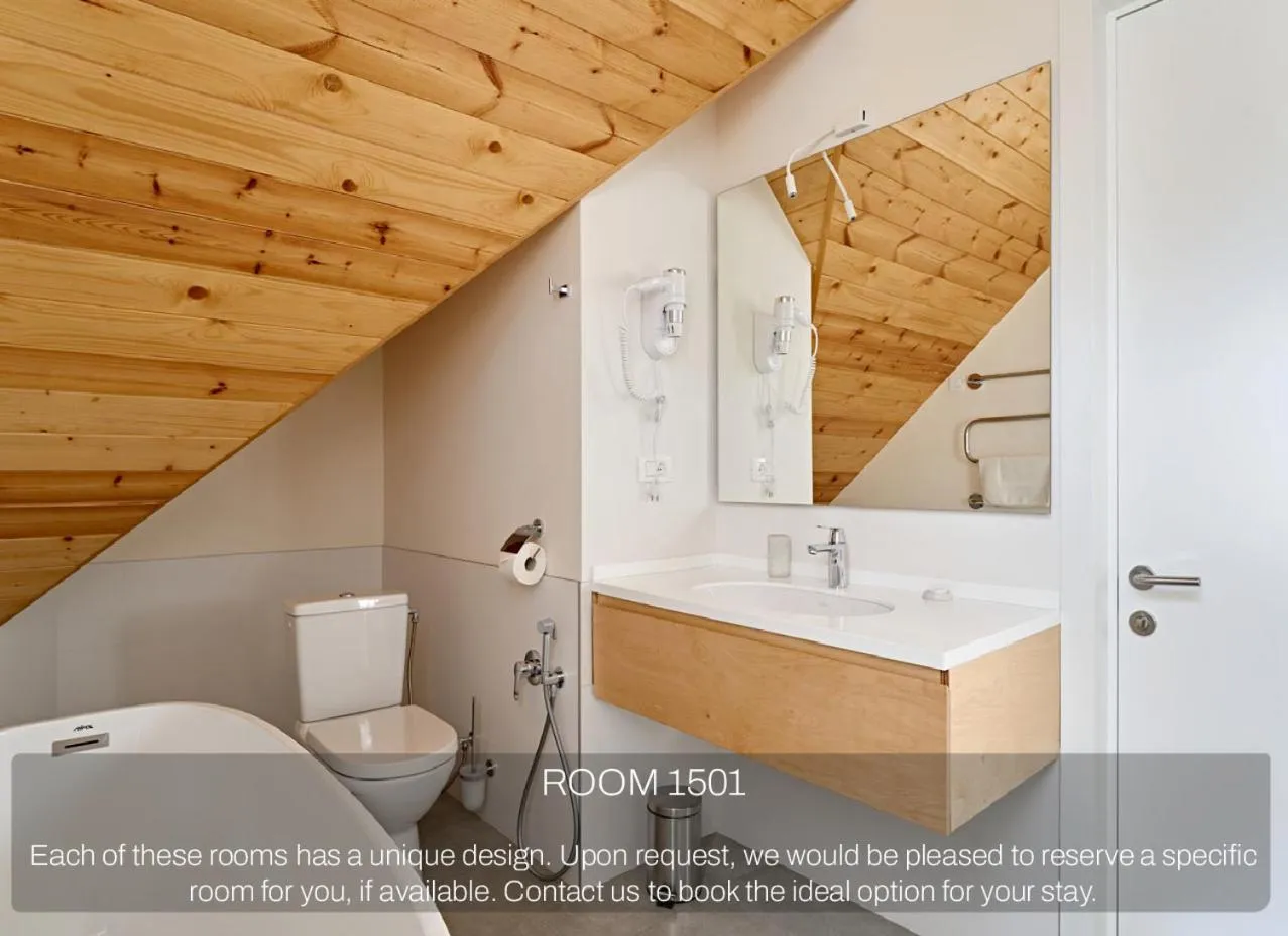 Bathroom in Dilijani Tun Hotel & Restaurant