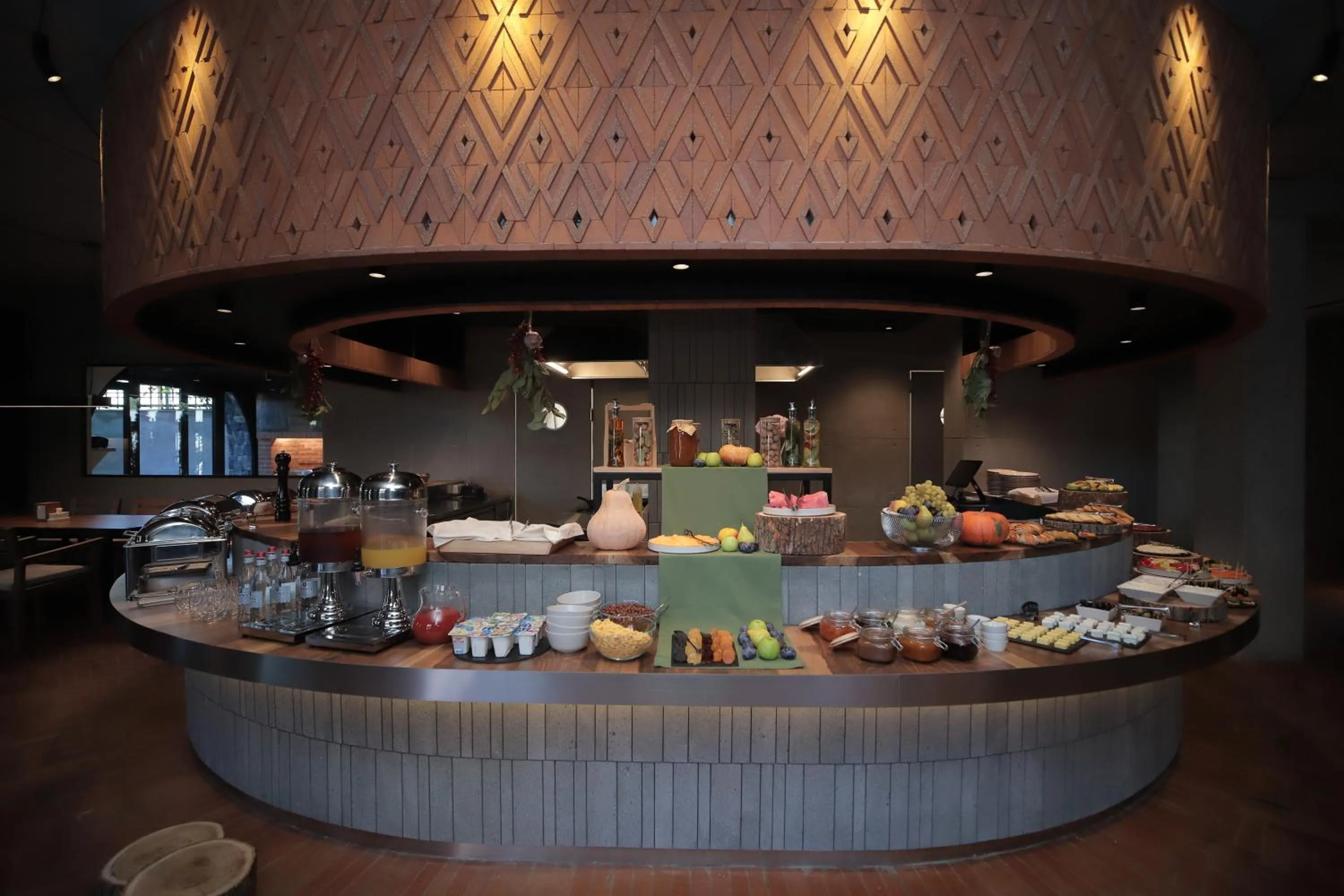 Food and drinks in Dilijani Tun Hotel & Restaurant