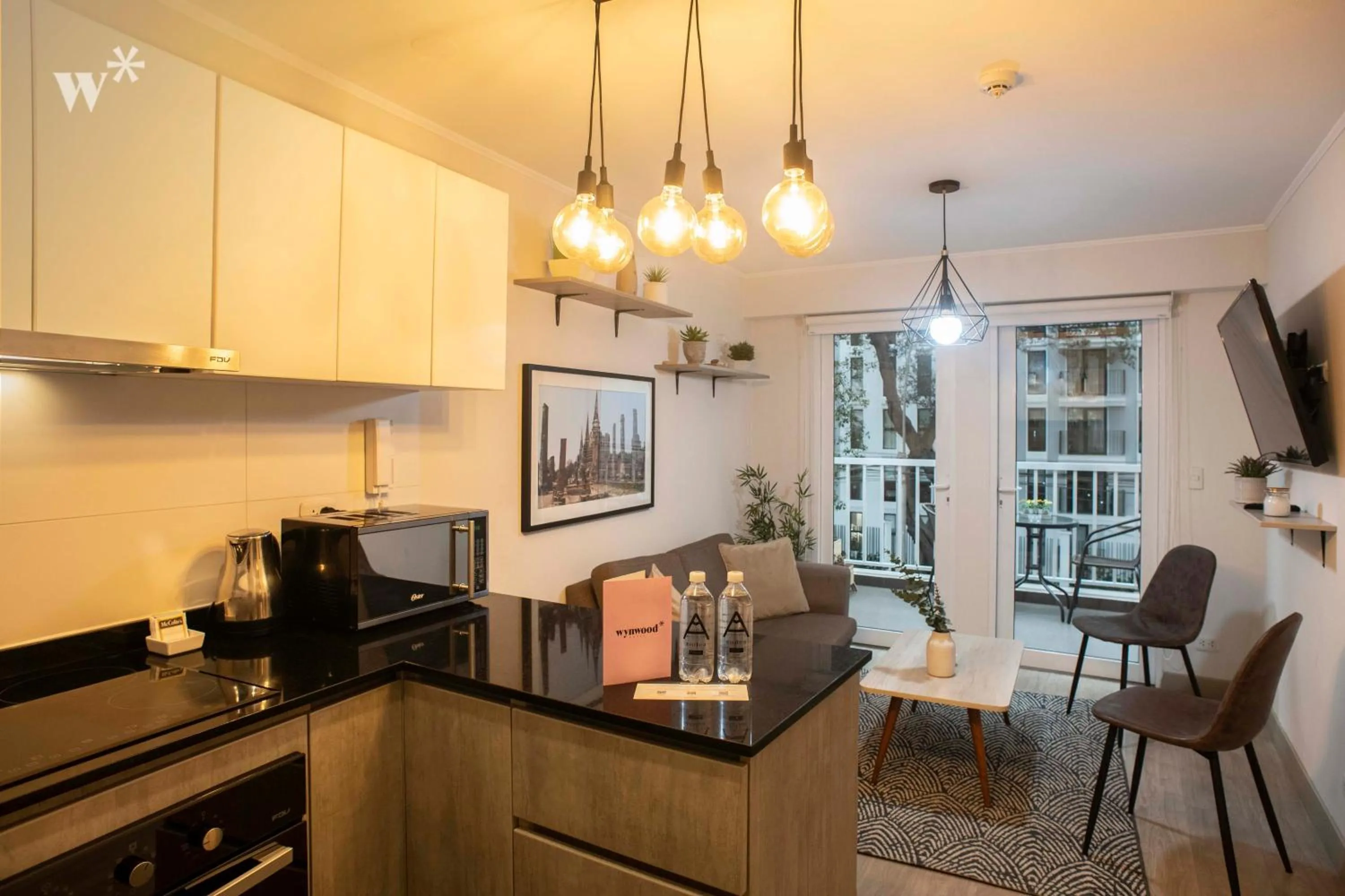 TV and multimedia in Osma by Wynwood House