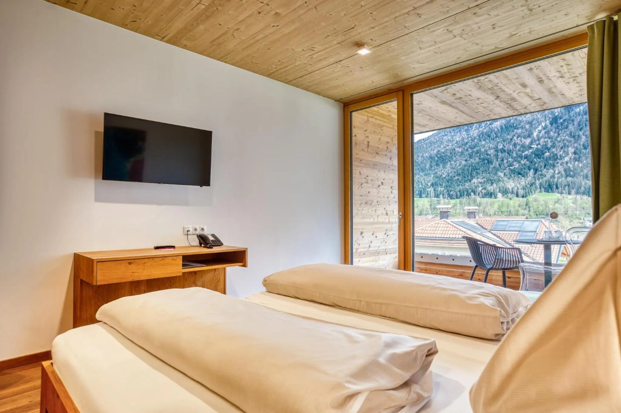 Bed in Hotel Wirtshaus Sattlerwirt