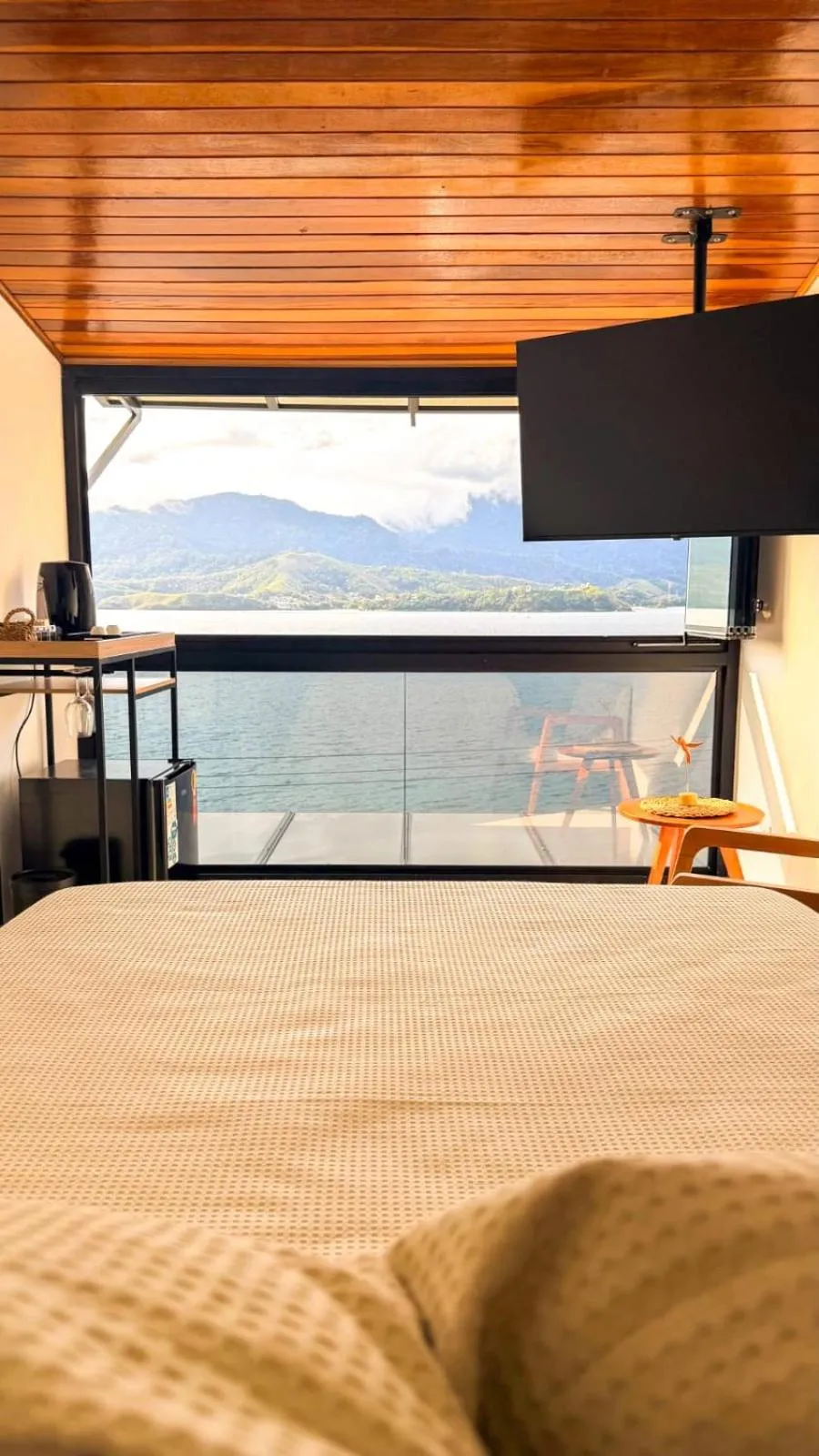 Bed in Residencial Solariun Ilhabela
