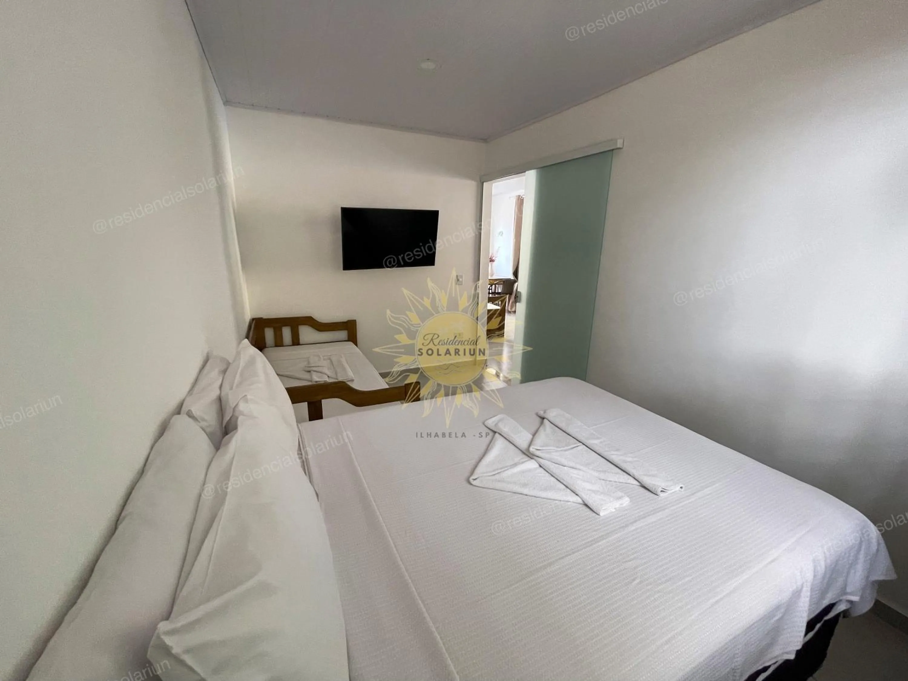 Bed in Residencial Solariun Ilhabela