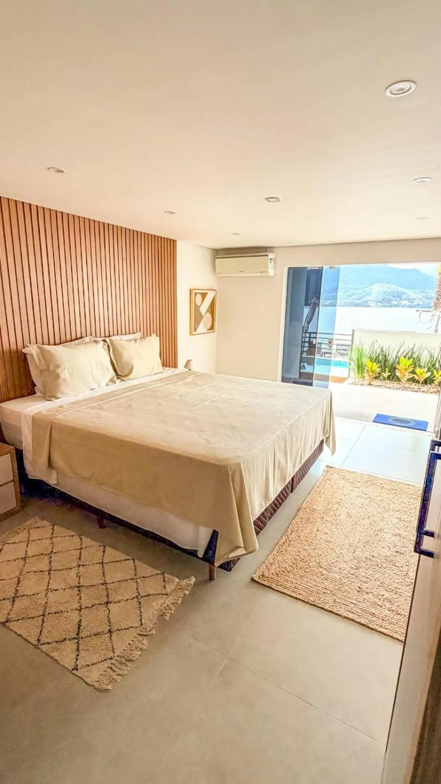 Bed in Residencial Solariun Ilhabela