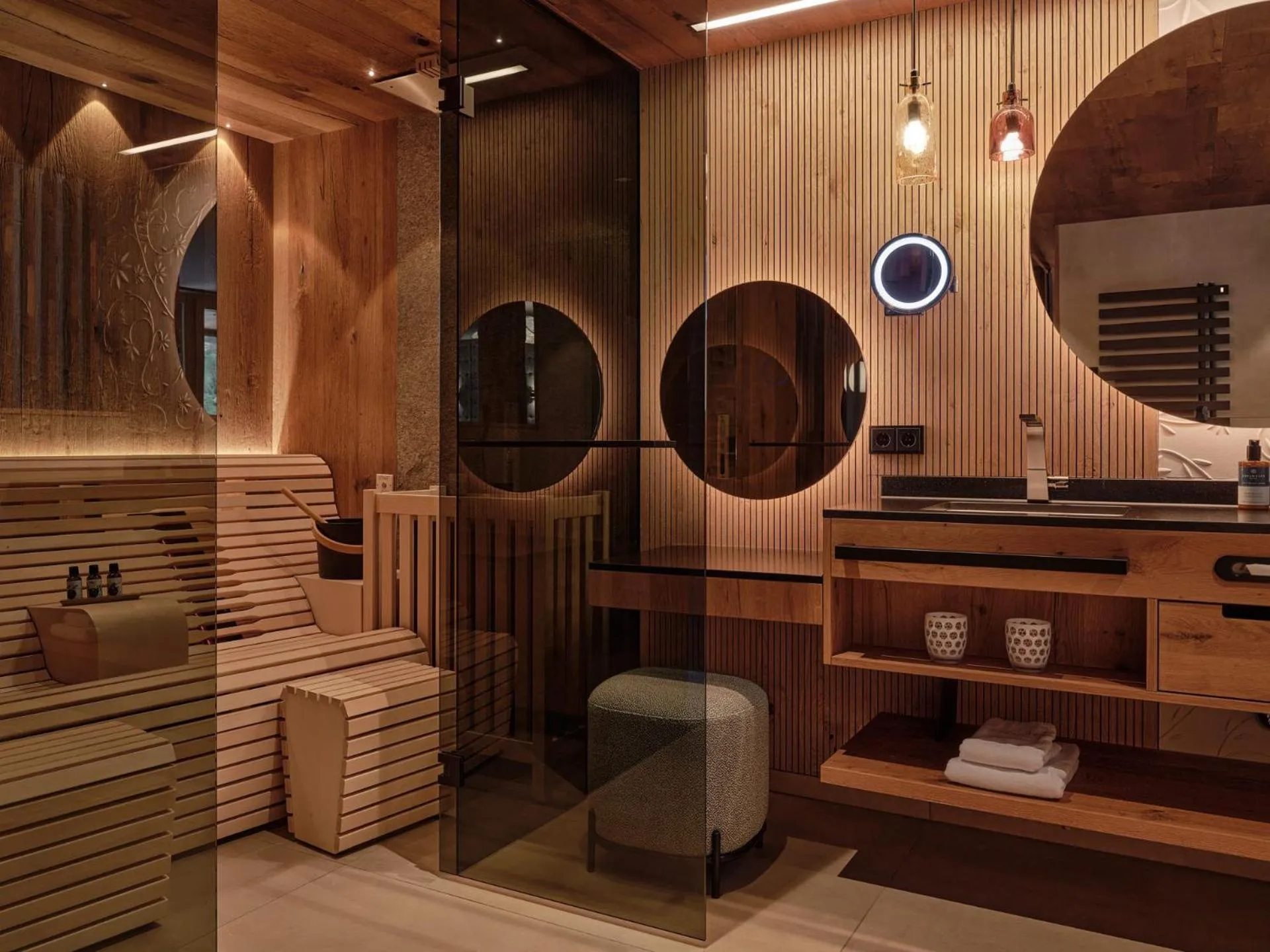 Sauna in DAS EDELWEISS - Salzburg Mountain Resort