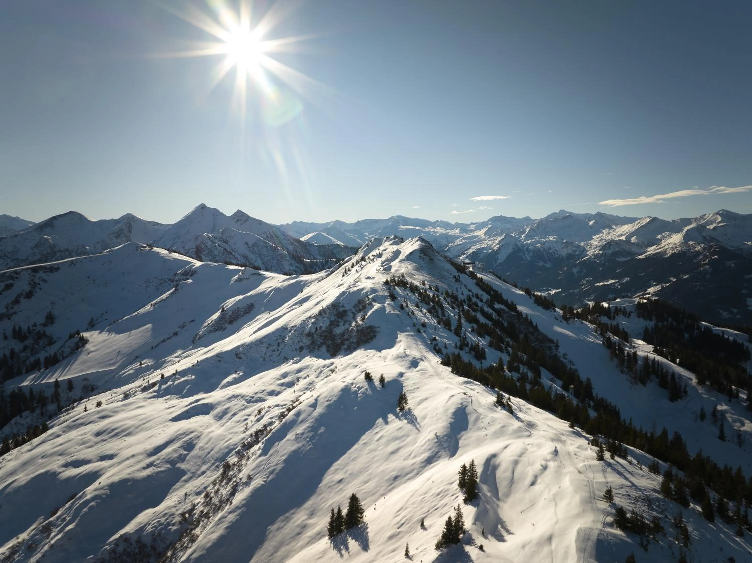 Skiing in DAS EDELWEISS - Salzburg Mountain Resort