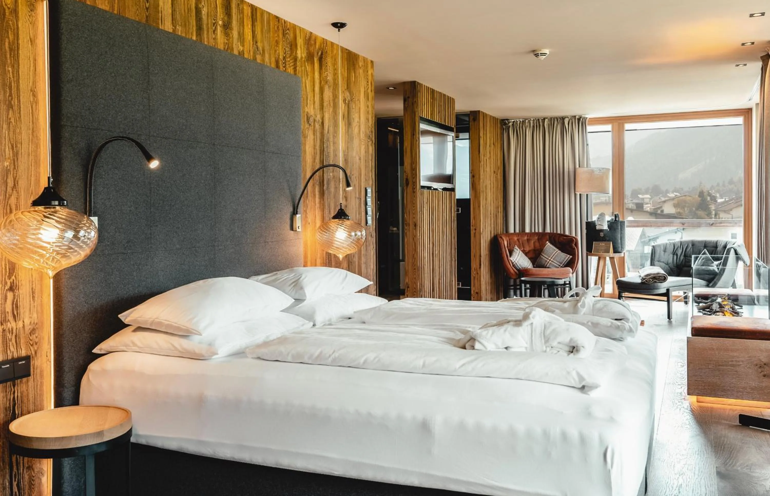 Bed in HELD - Hotel & Spa , 4 Sterne Superior, Zillertal