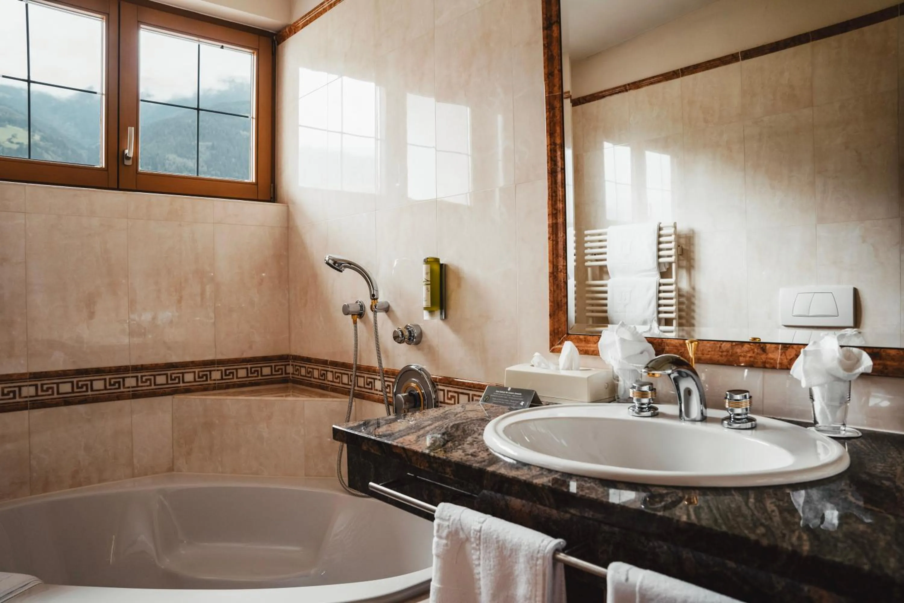 Bathroom in HELD - Hotel & Spa , 4 Sterne Superior, Zillertal