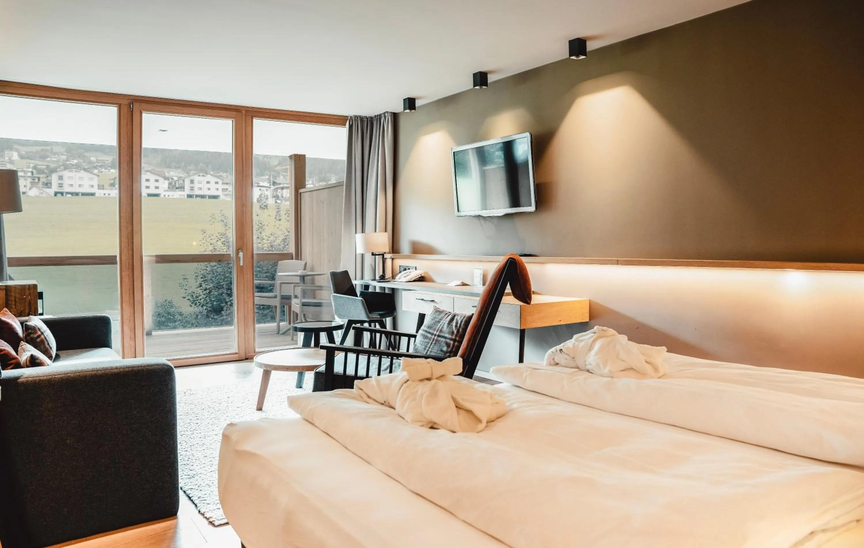 Photo of the whole room, Bed in HELD - Hotel & Spa , 4 Sterne Superior, Zillertal