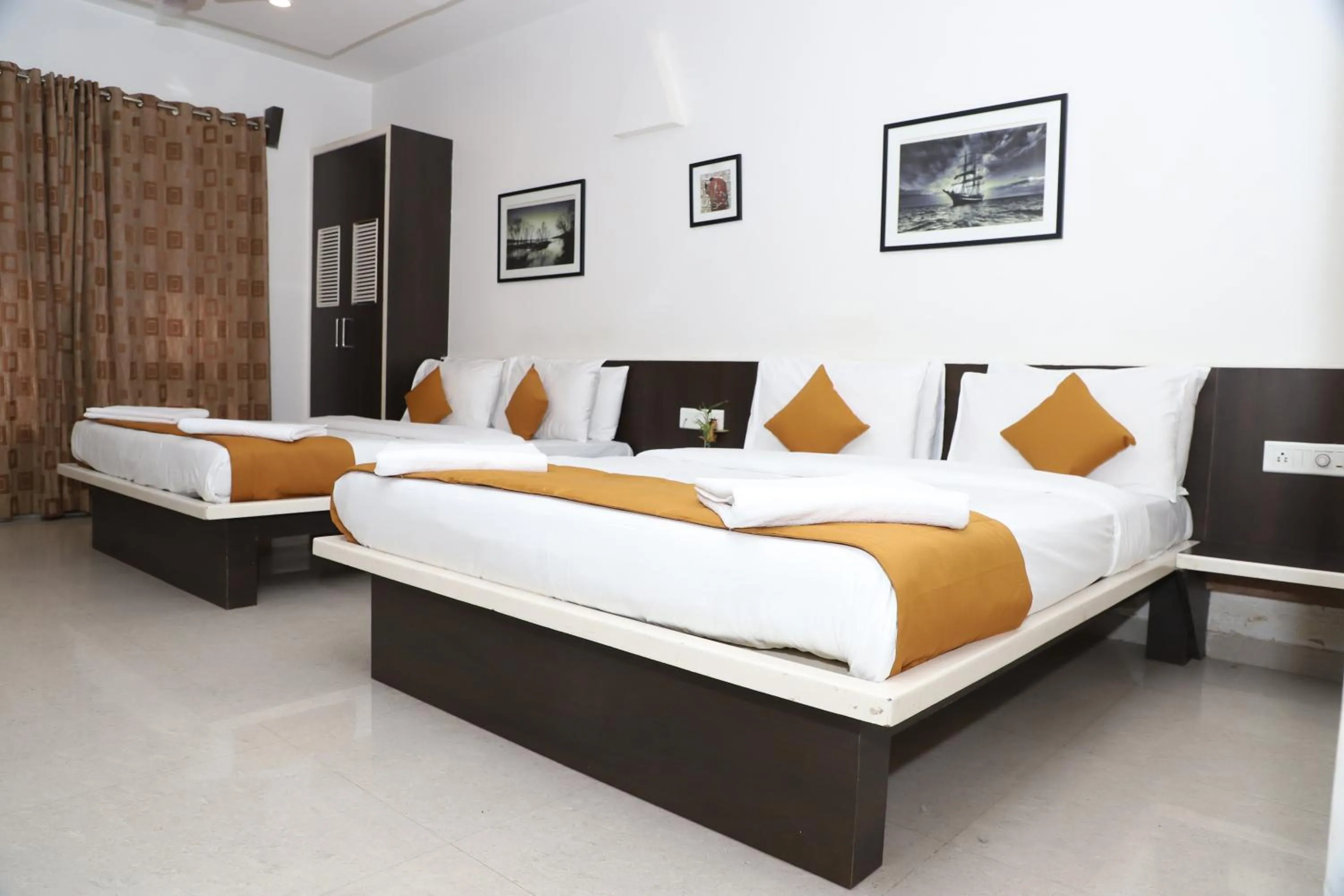 Bed in Hotel Sai Bansi