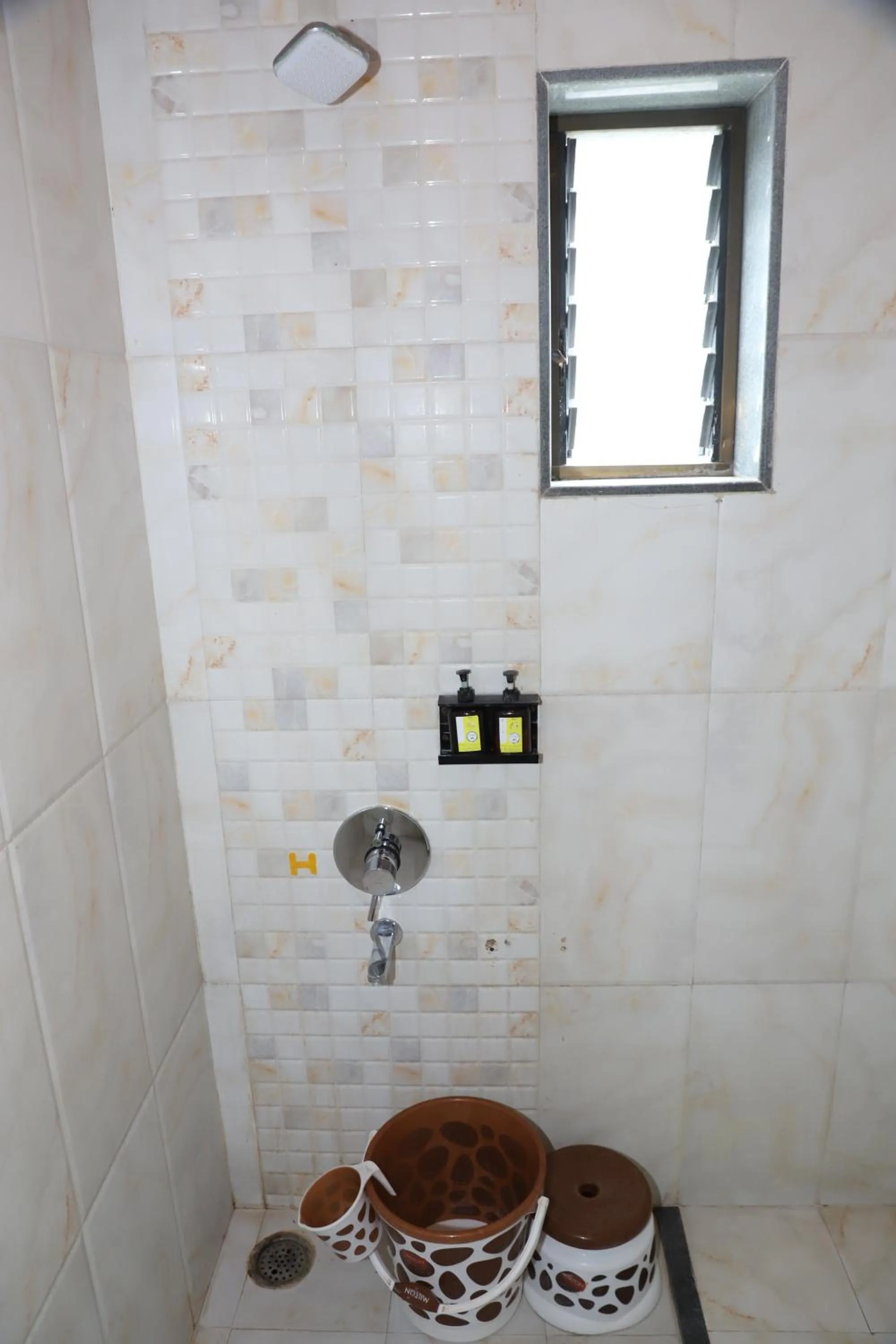 Bathroom in Hotel Sai Bansi