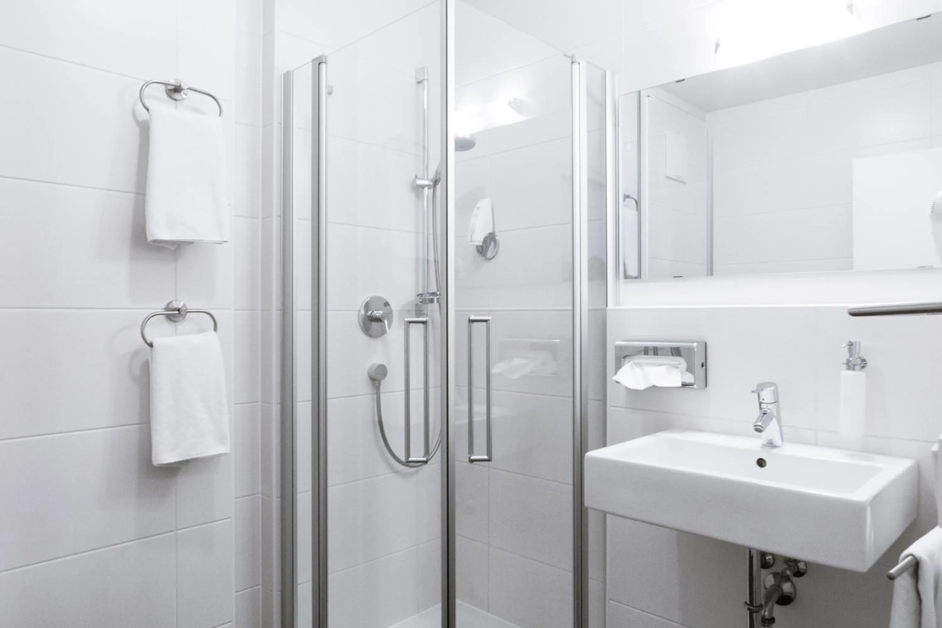 Bathroom in Hotel Kapeller Innsbruck