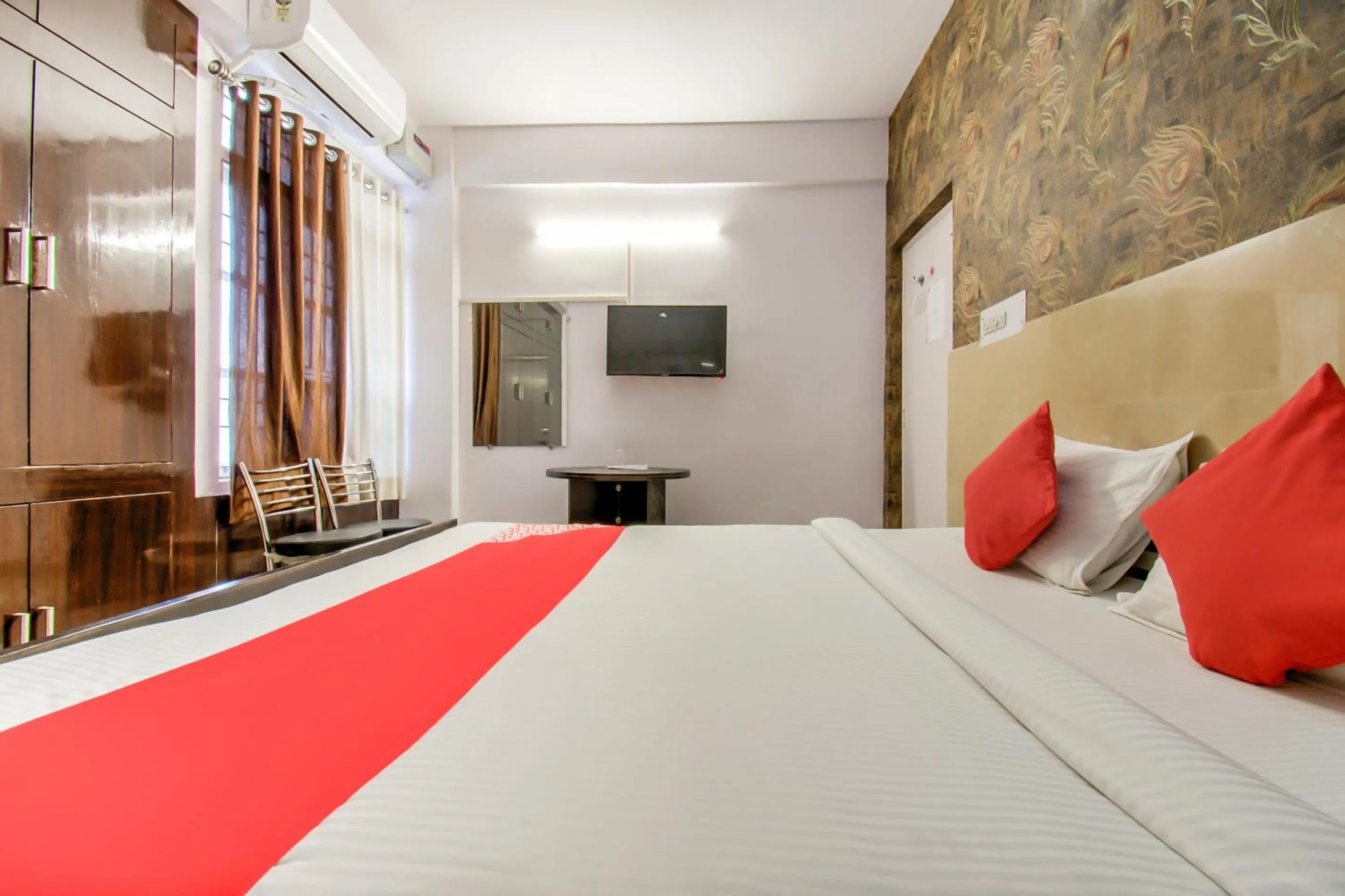 Bedroom, Bed in Hotel O Kamini